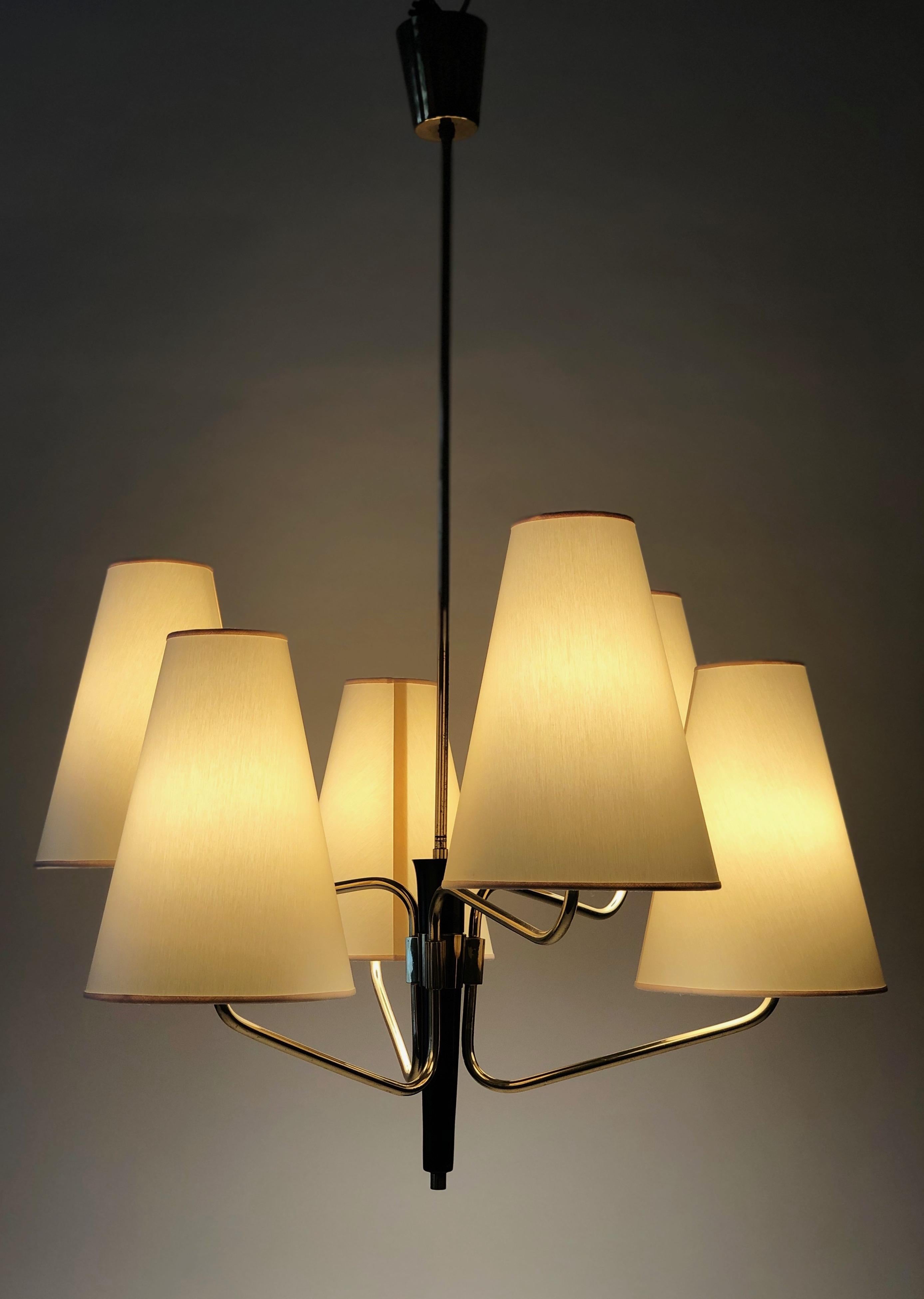 Midcentury Pendant Lamp in Brass from Rupert Nikoll, Austria with 6 Silk Shades For Sale 3