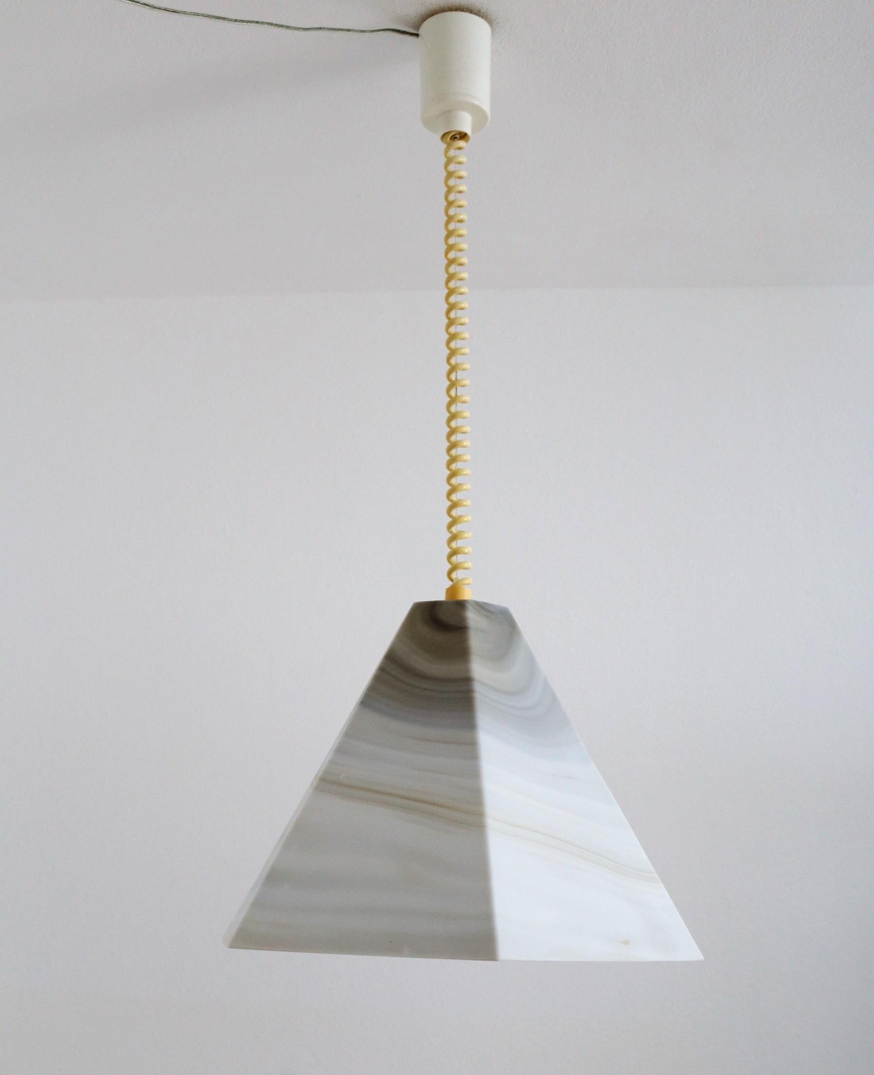 Midcentury Pendant Lamp in Glass with Marble Effect and Curly Cable, 1970s For Sale 1