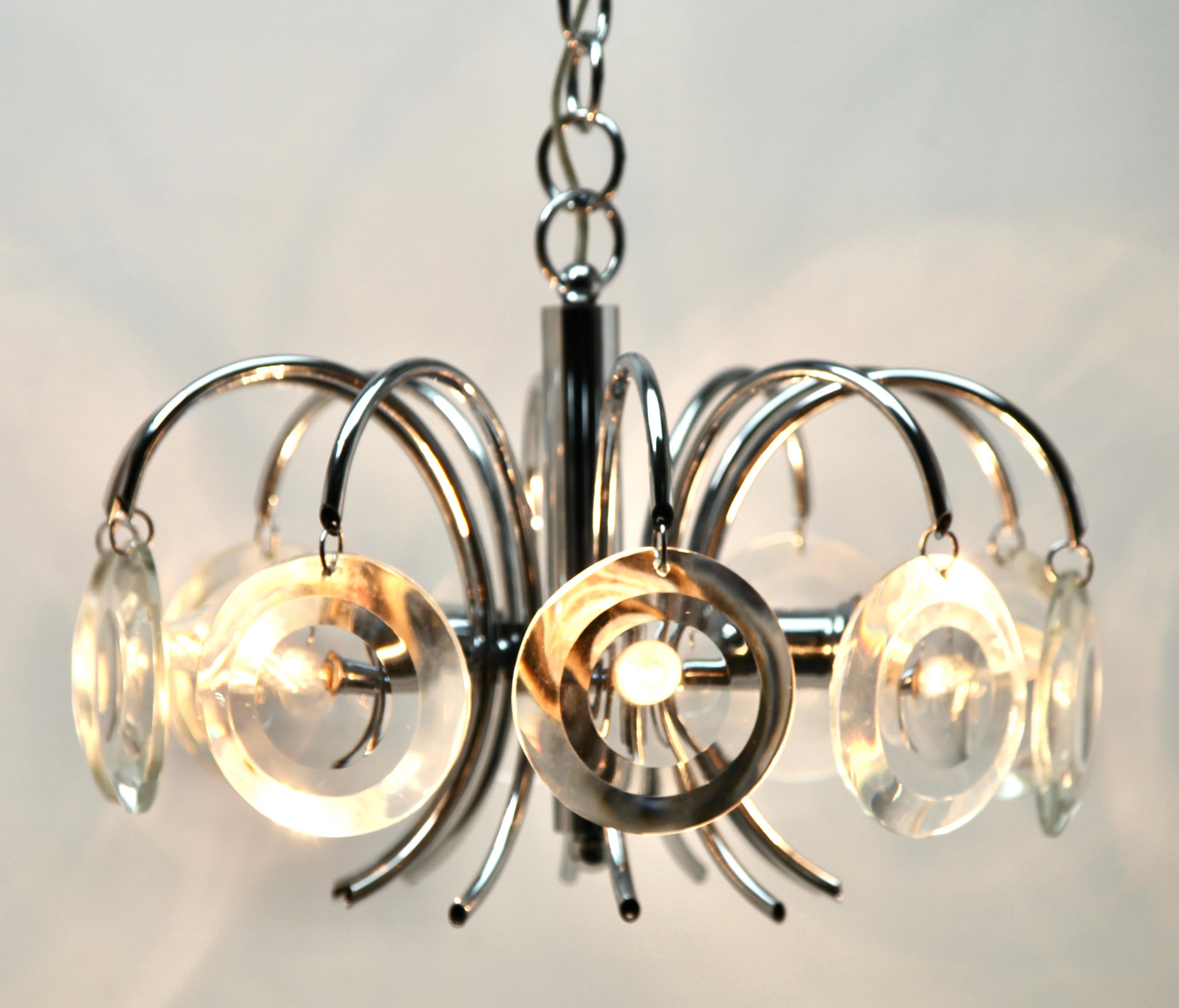 Lampe à suspension Oscar Torlasco Design pour Stijlkronen, chrome et éclairages en verre Bon état - En vente à Verviers, BE