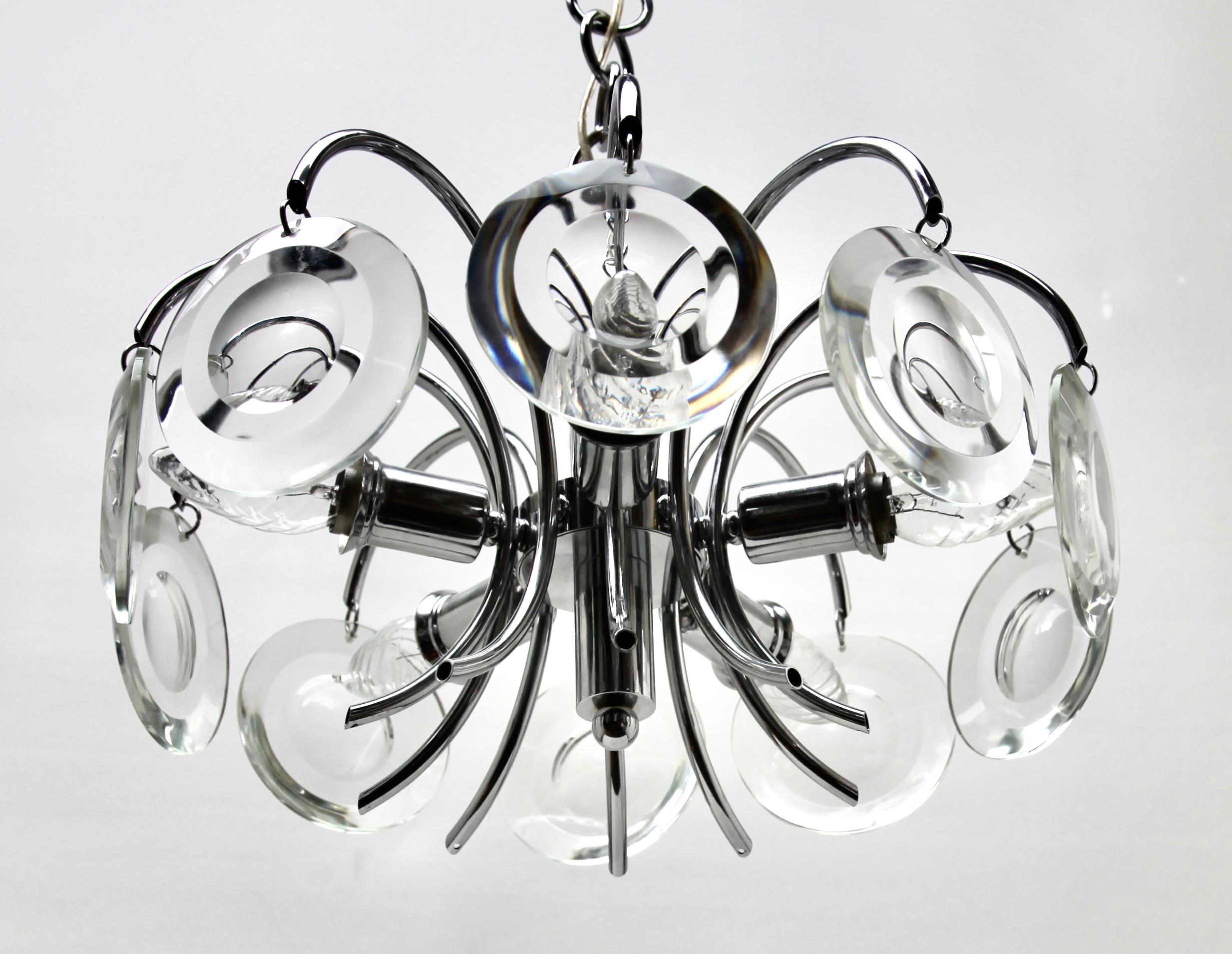 Milieu du XXe siècle Lampe à suspension Oscar Torlasco Design pour Stijlkronen, chrome et éclairages en verre en vente