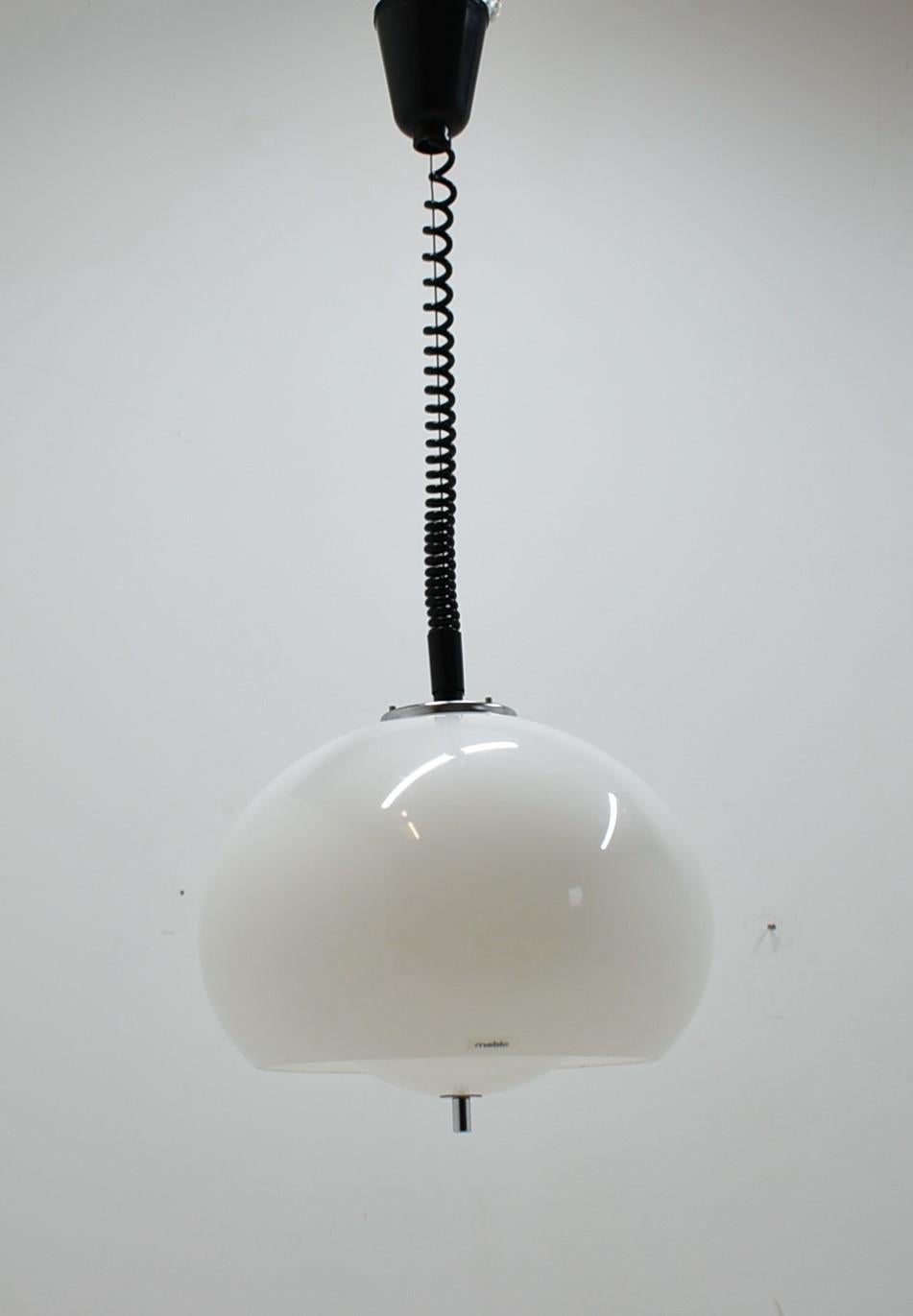 Mid-Century-Pendelleuchte Meblo, Design Harvey Guzzini, Italien, 1970er Jahre (Moderne der Mitte des Jahrhunderts) im Angebot