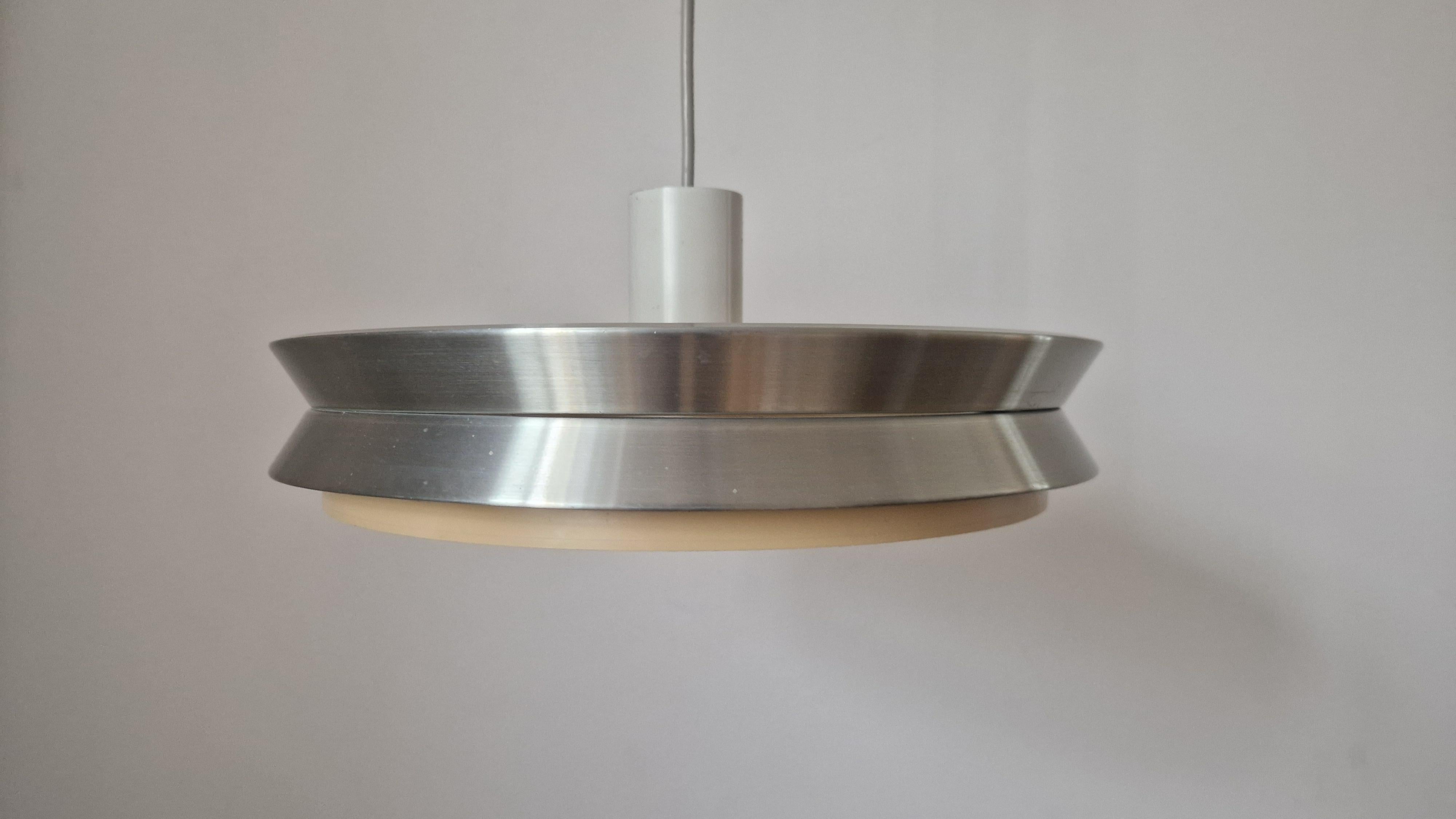 Ciondolo UFO di metà secolo nello stile di Jo Hammerborg, Danimarca, anni '70 in vendita 6