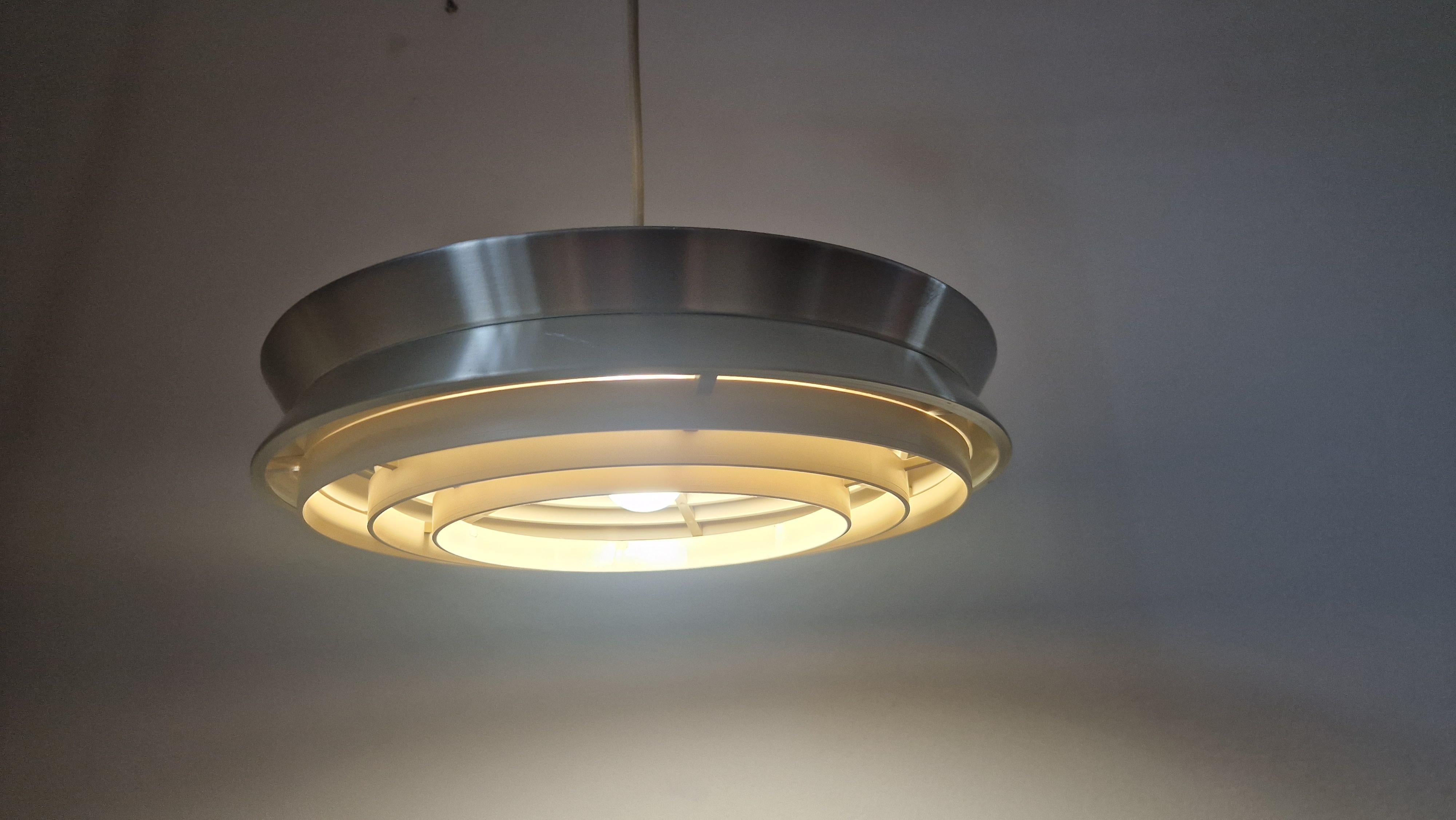 Rame Ciondolo UFO di metà secolo nello stile di Jo Hammerborg, Danimarca, anni '70 in vendita