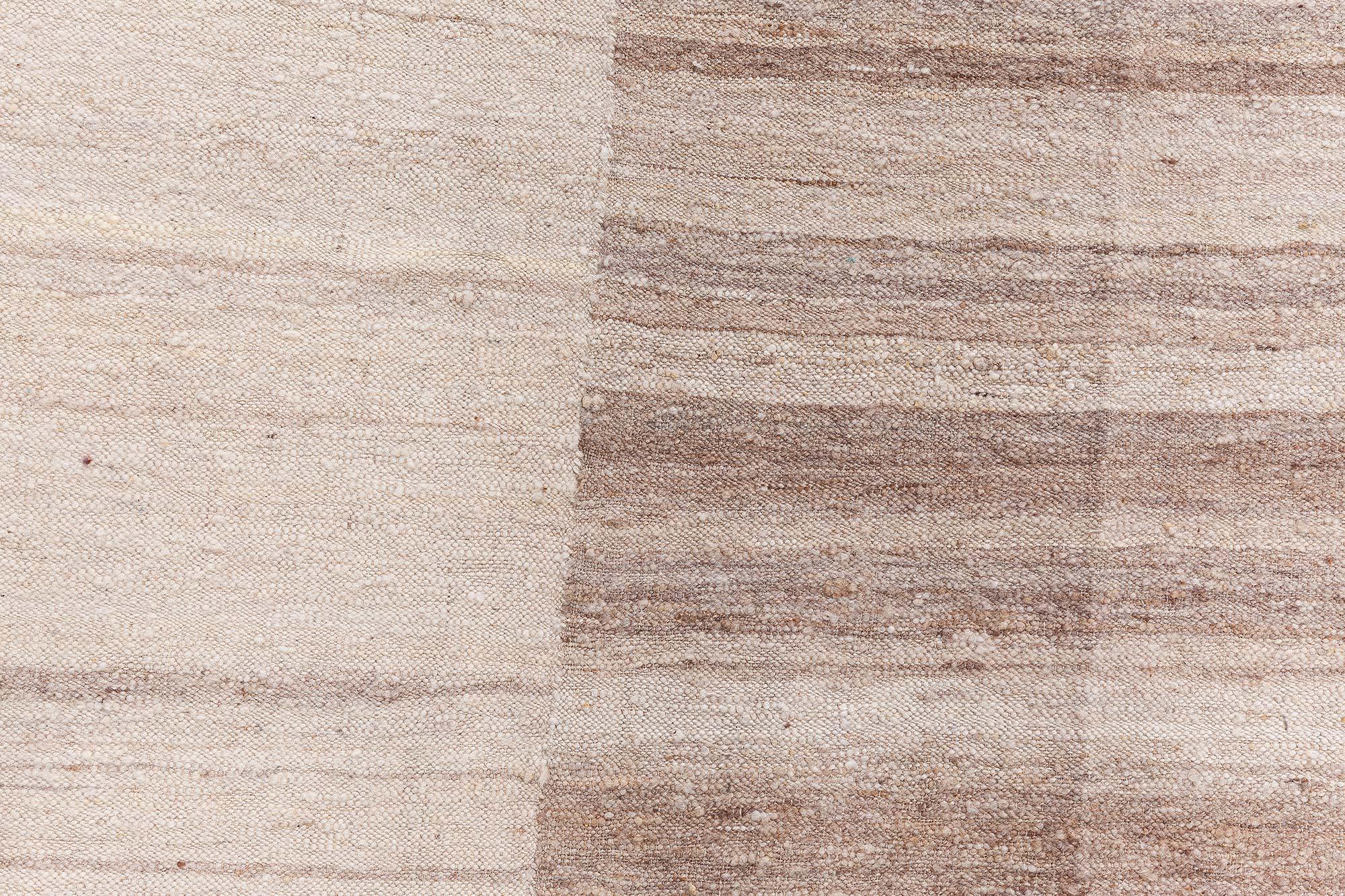 Persischer Kilim-Teppich aus der Mitte des Jahrhunderts Doris Leslie Blau (Handgewebt) im Angebot