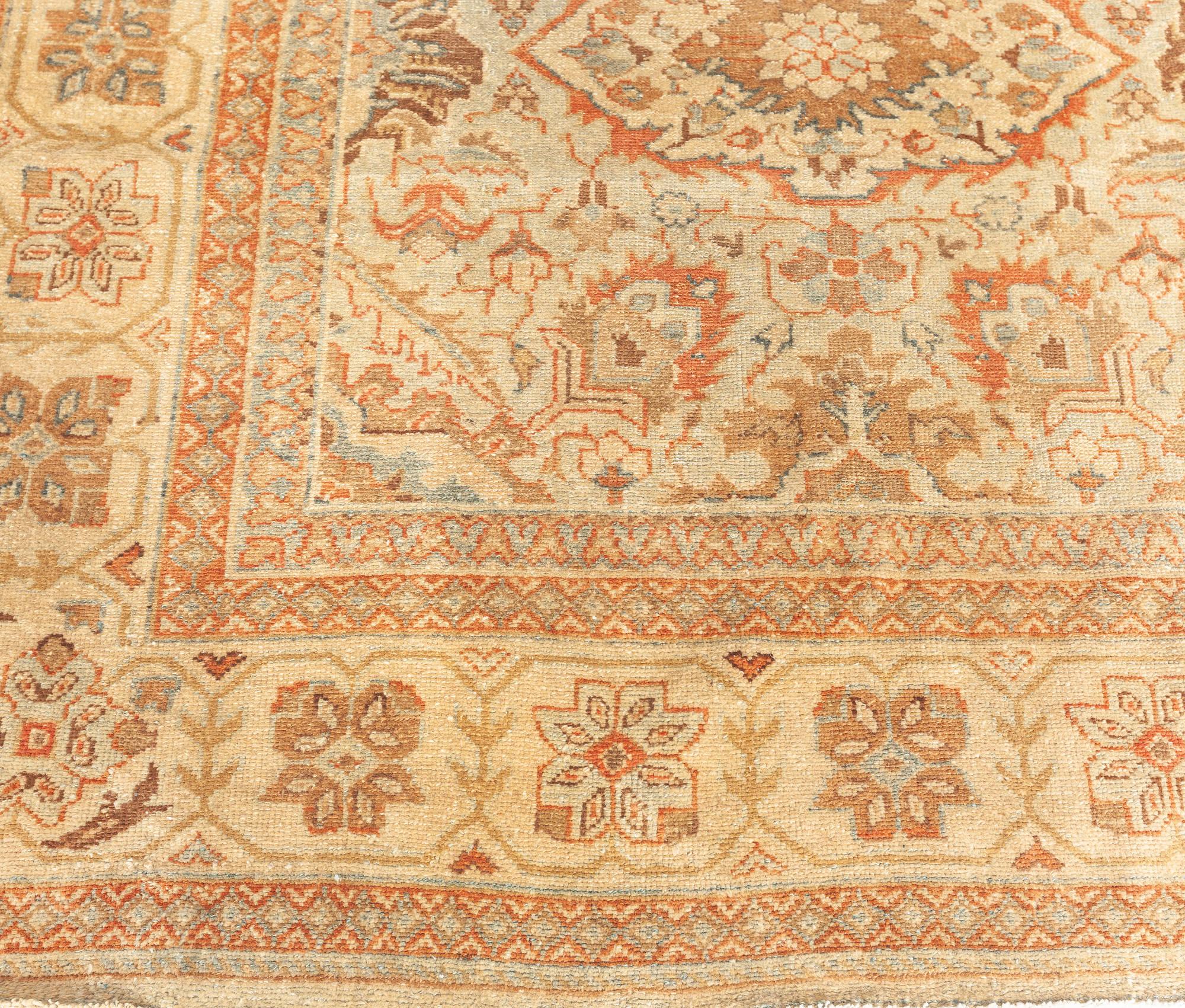 Laine Tapis persan Sultanabad Botanic fait à la main Doris Leslie Blau, milieu du siècle dernier en vente