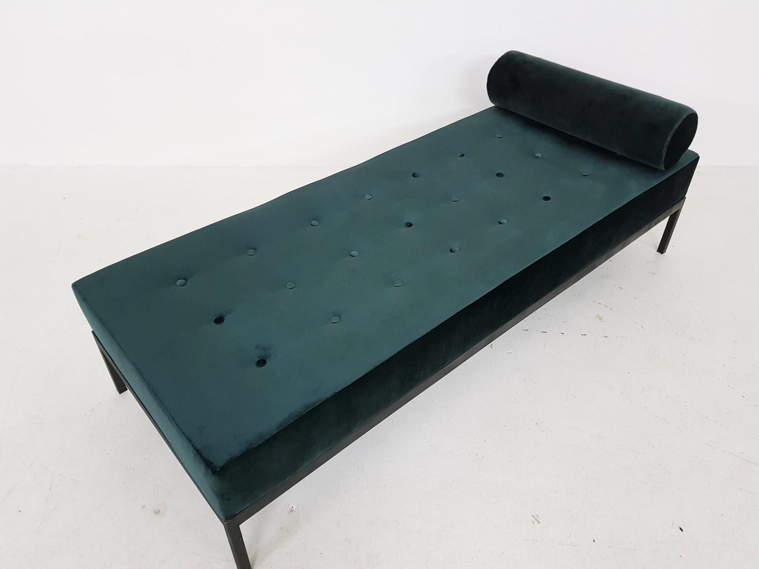 Midcentury Petrol Velvet and Metal Daybed, the Netherlands, 1960s For Sale 1