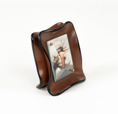 Marco de fotos de mediados de siglo en cuero curvado y cristal, Italia Años 70