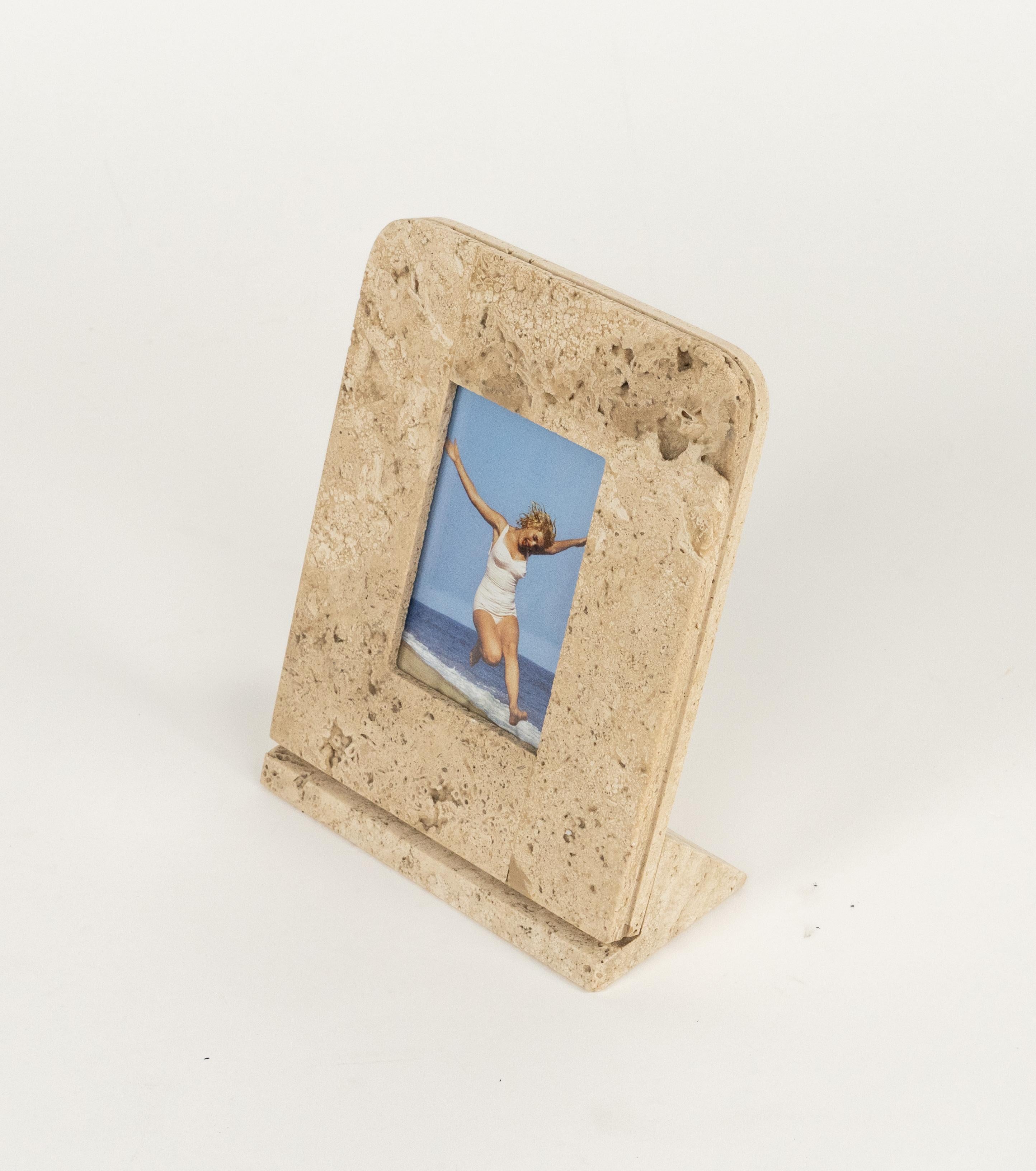 Vetro Cornice per quadri del Medioevo in travertino stile Fratelli Mannelli, Italia anni '70 in vendita