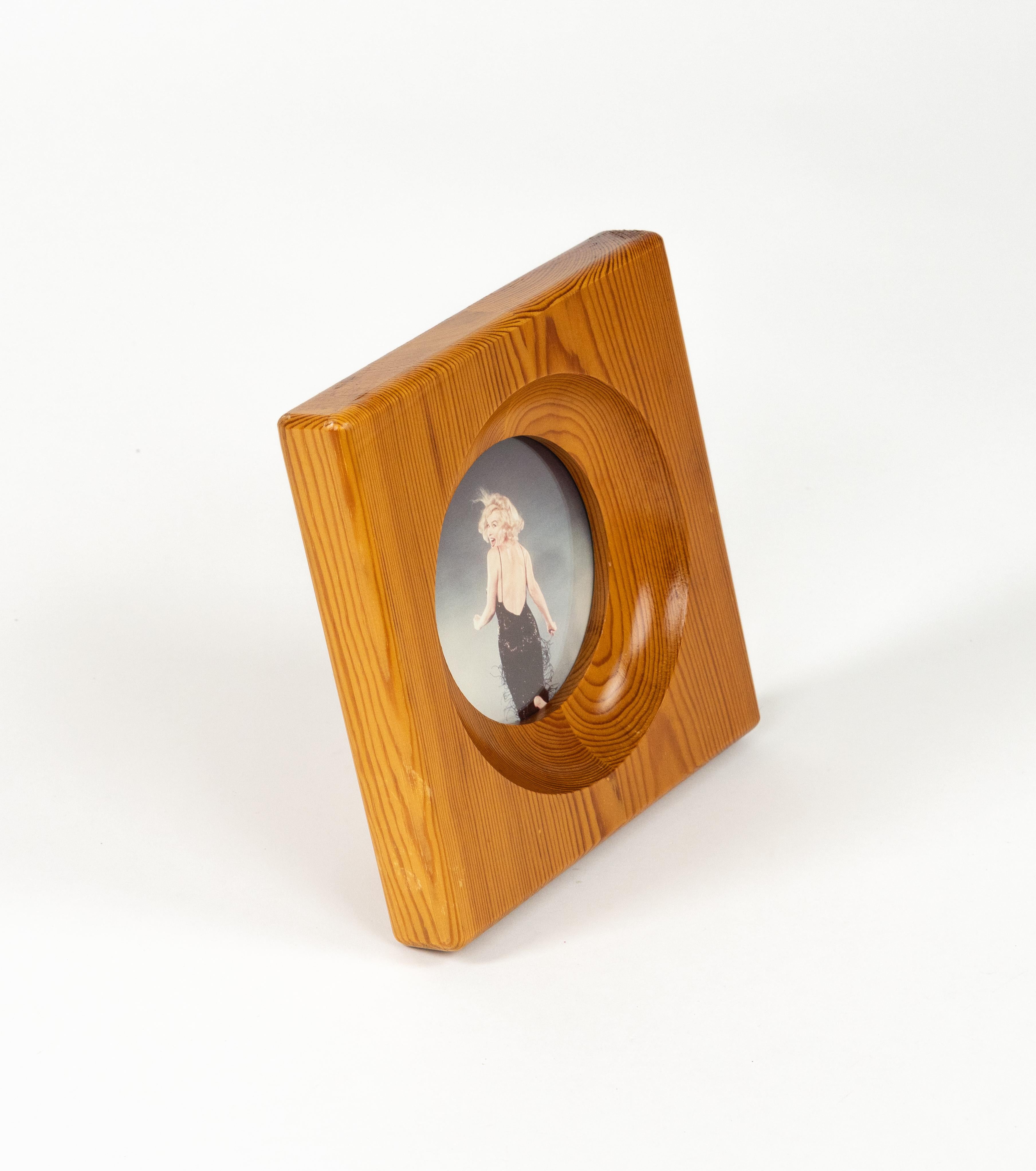 Bilderrahmen aus Holz und Glas aus der Mitte des Jahrhunderts von Alvar Aalto für Artek, Italien 1970er Jahre (Moderne der Mitte des Jahrhunderts) im Angebot