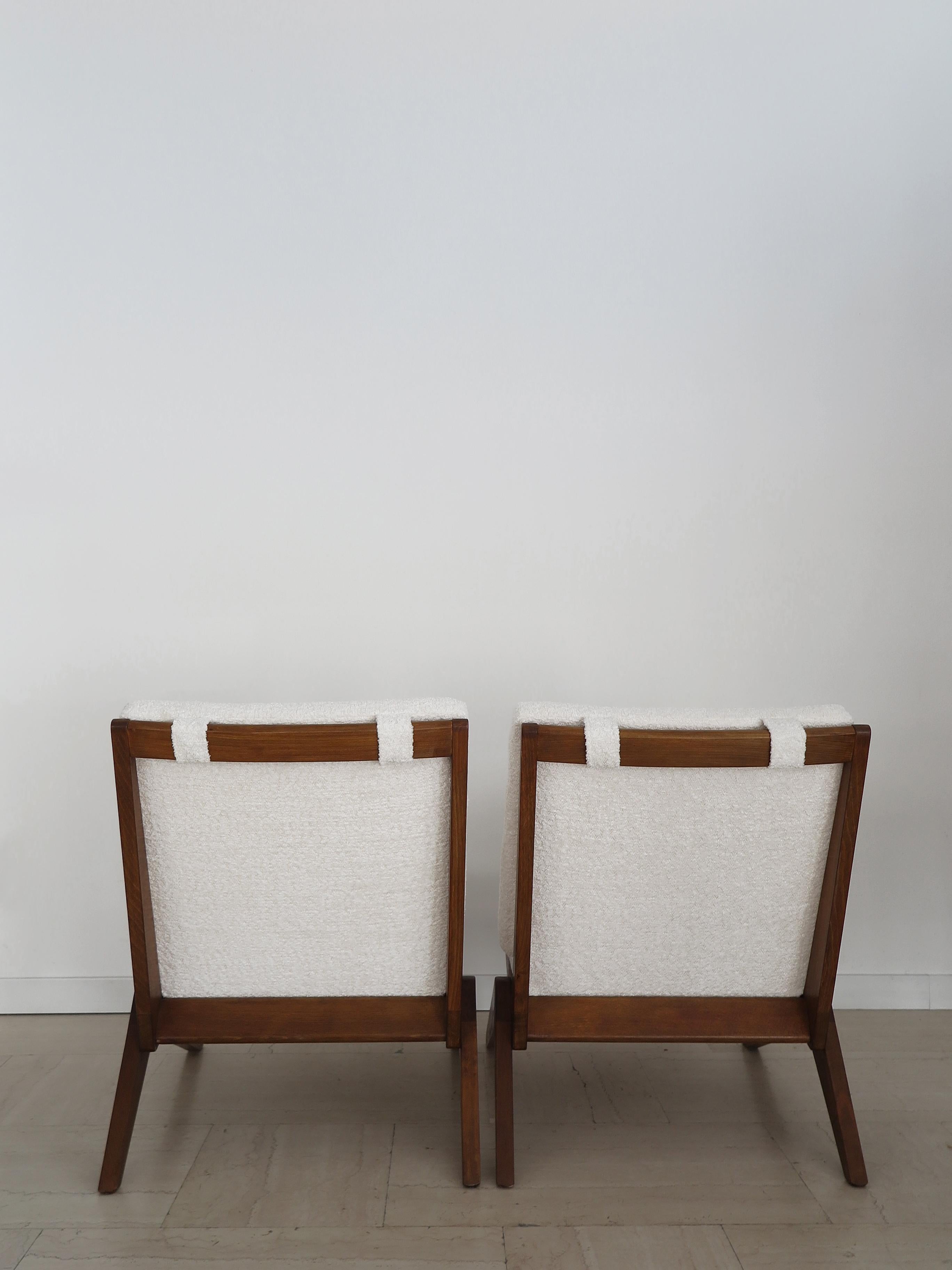 French Fauteuils en bois et tissu français de style Pierre Jeanneret 1950s en vente