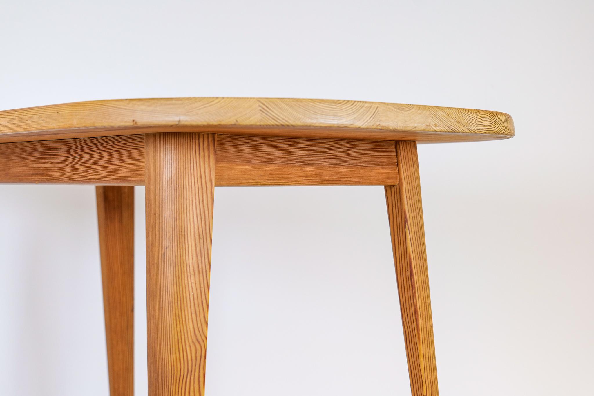 Midcentury Pine Coffee Table by Carl Malmsten, Sweden, 1940s For Sale 5