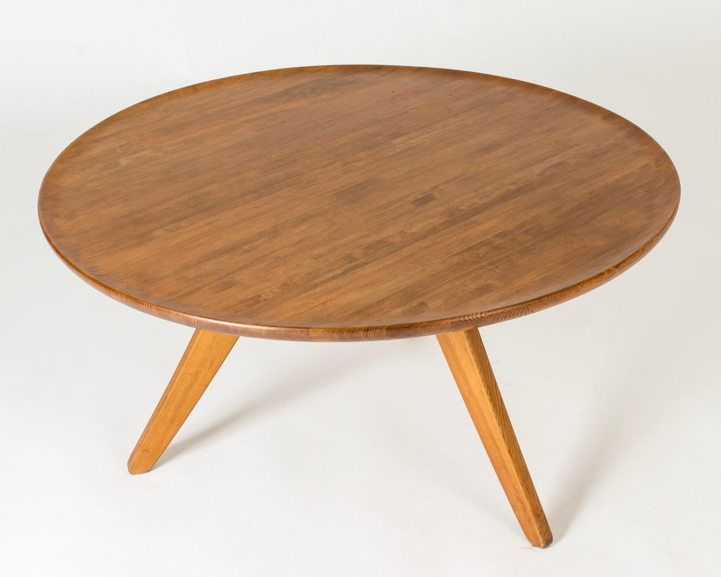 Scandinavian Modern Midcentury Pine Coffee Table by Carl Malmsten, Sweden, 1940s For Sale