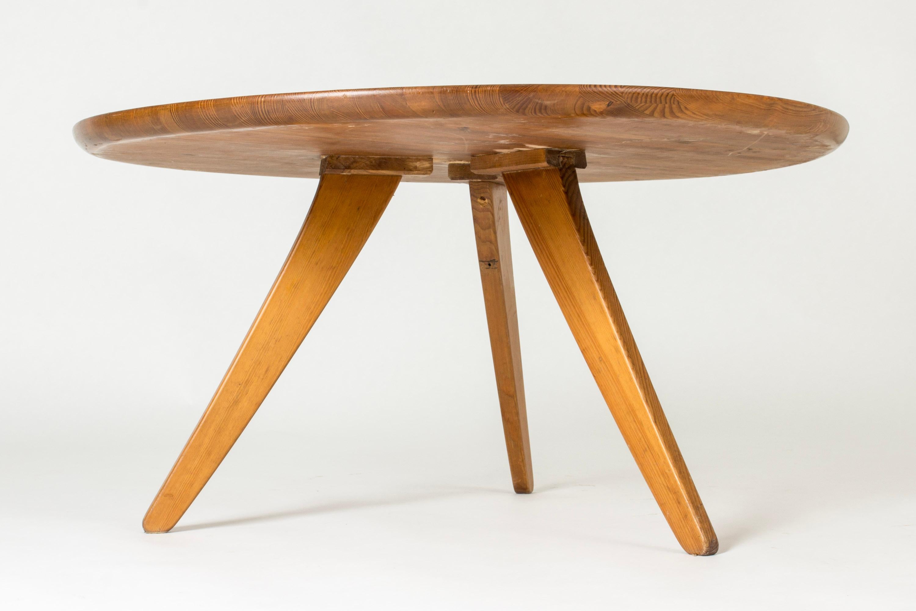 Midcentury Pine Coffee Table by Carl Malmsten, Sweden, 1940s For Sale 1