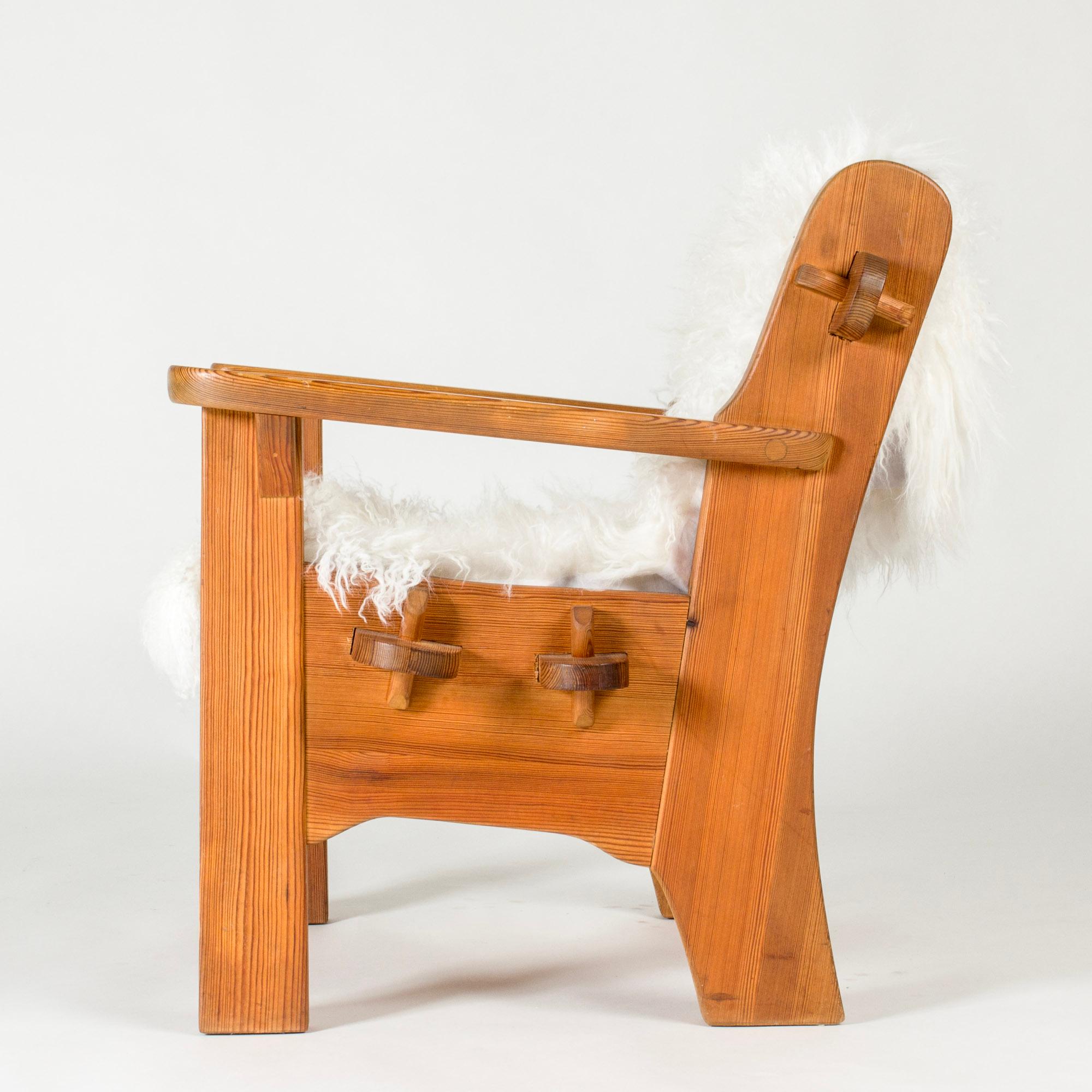 Scandinavian Modern Midcentury pine lounge chair by David Rosén, NK, Sweden, 1950s For Sale