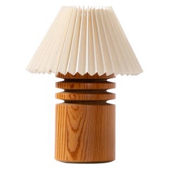 Lampada da tavolo in pino del Medioevo, Svezia, 1960