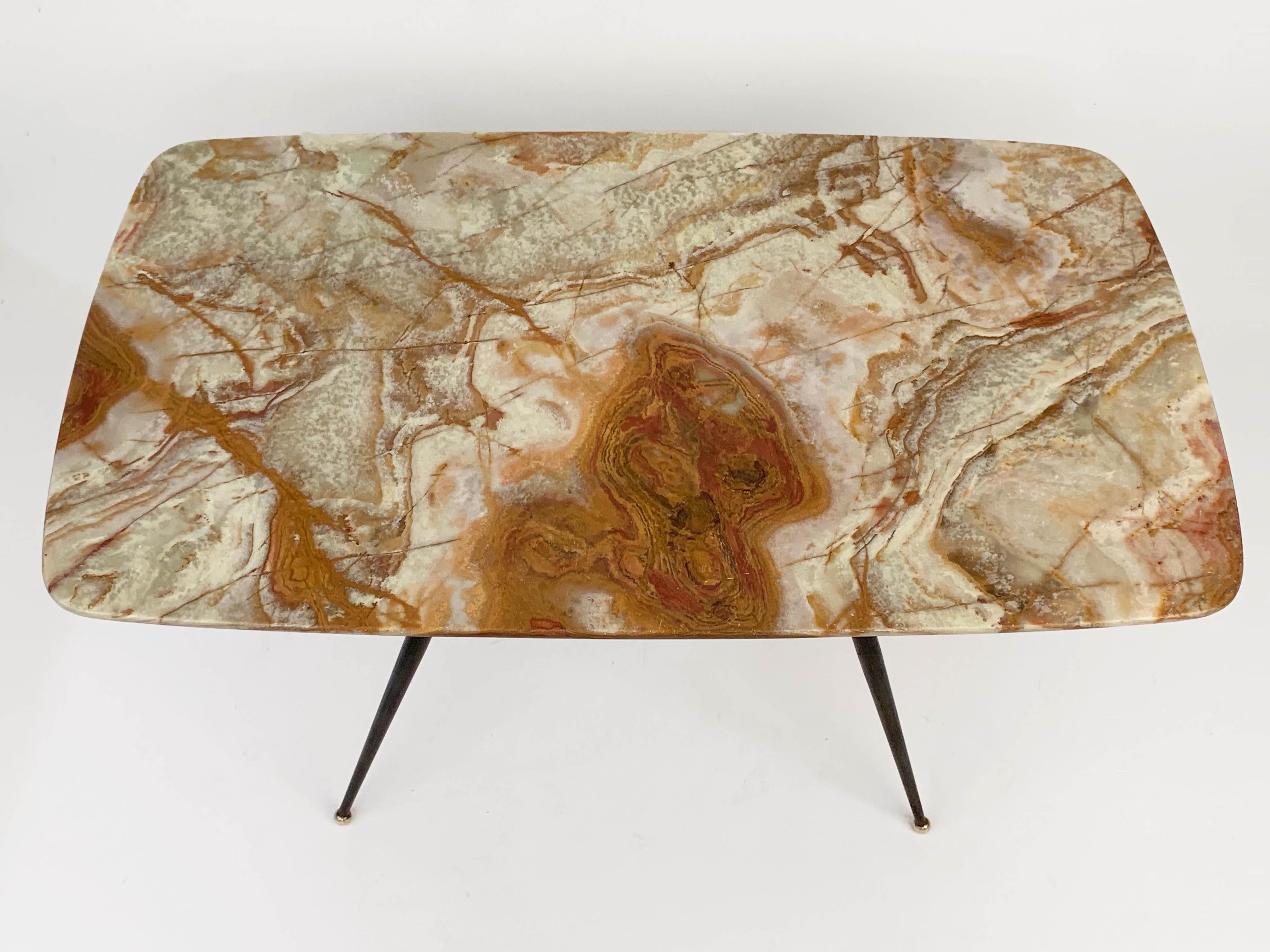 Lacquered Midcentury Pink and Green Onyx Marble Italian Coffee Table with Brass Feet 1950s
