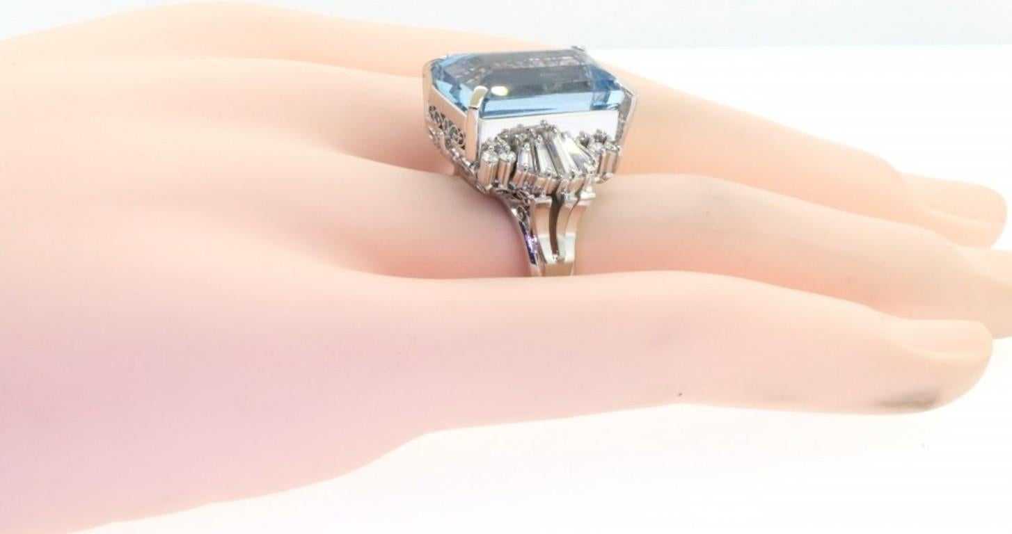 Women's Midcentury Platinum 1950s 15 Carat Aquamarine VS Diamond Cocktail Ring For Sale