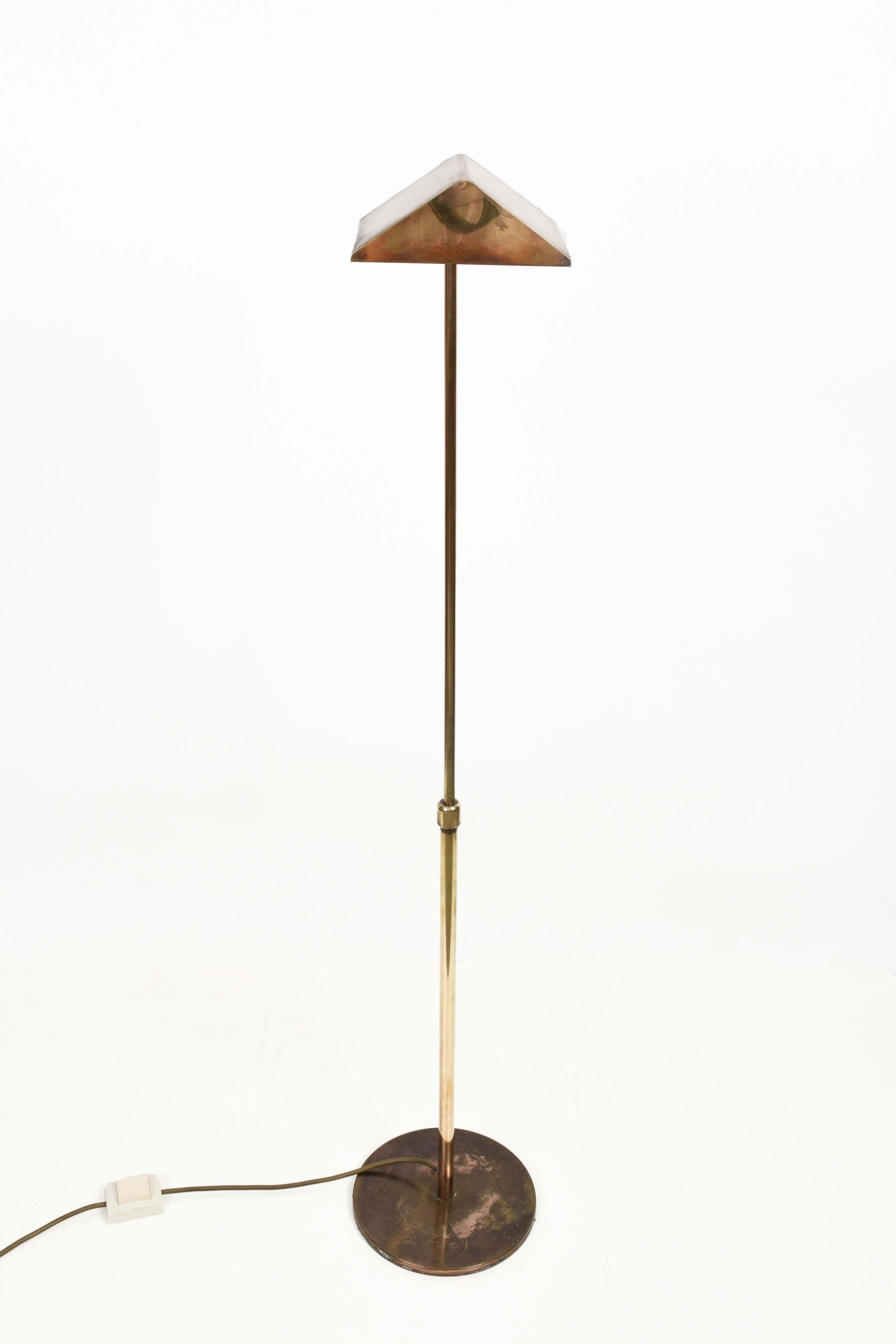 Midcentury Polished Brass Adjustable Italian Reading Floor Lamp, 1960s 1