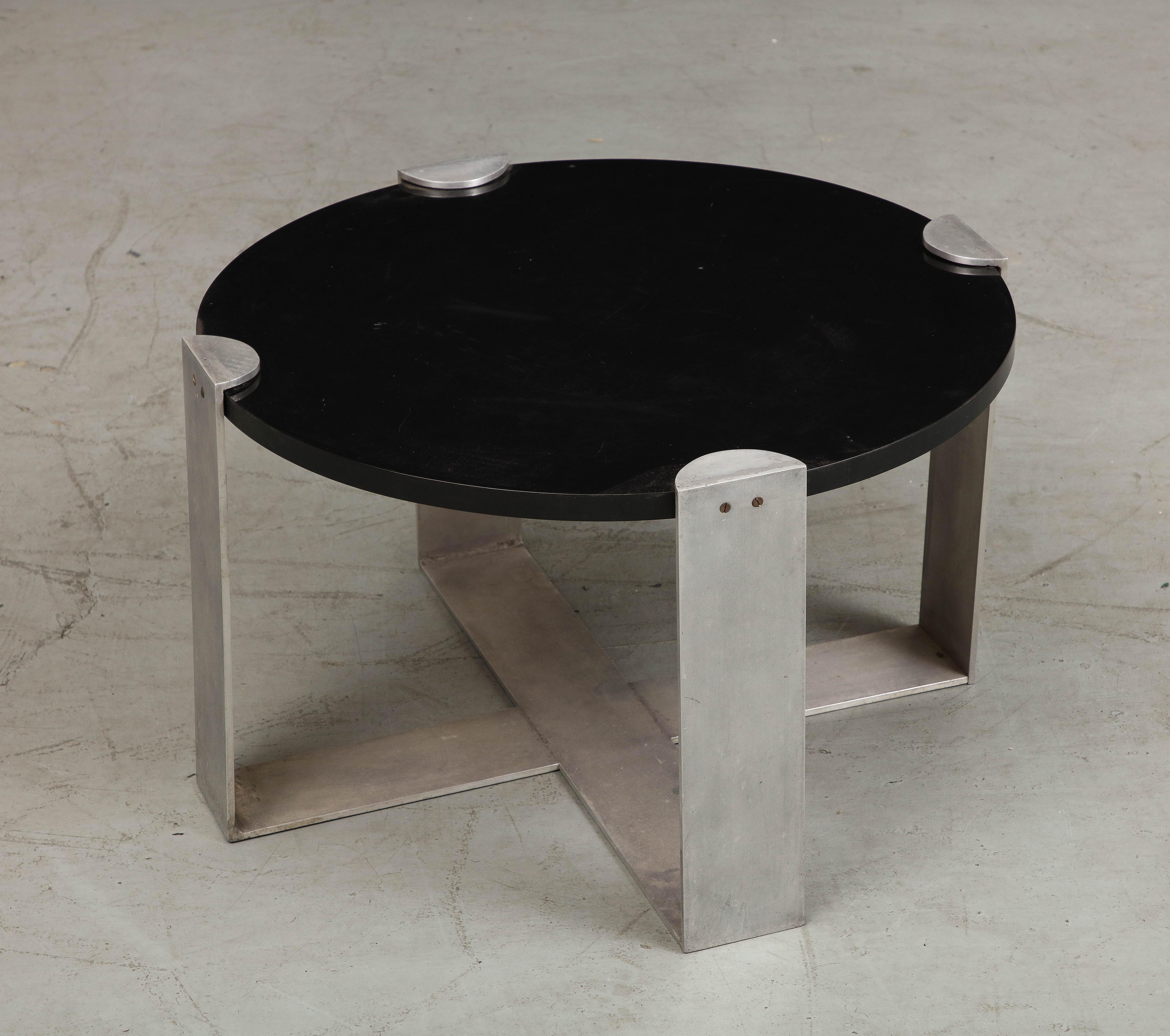 Acier Table basse en bois et acier poli du milieu du siècle dernier, vers 1950 en vente