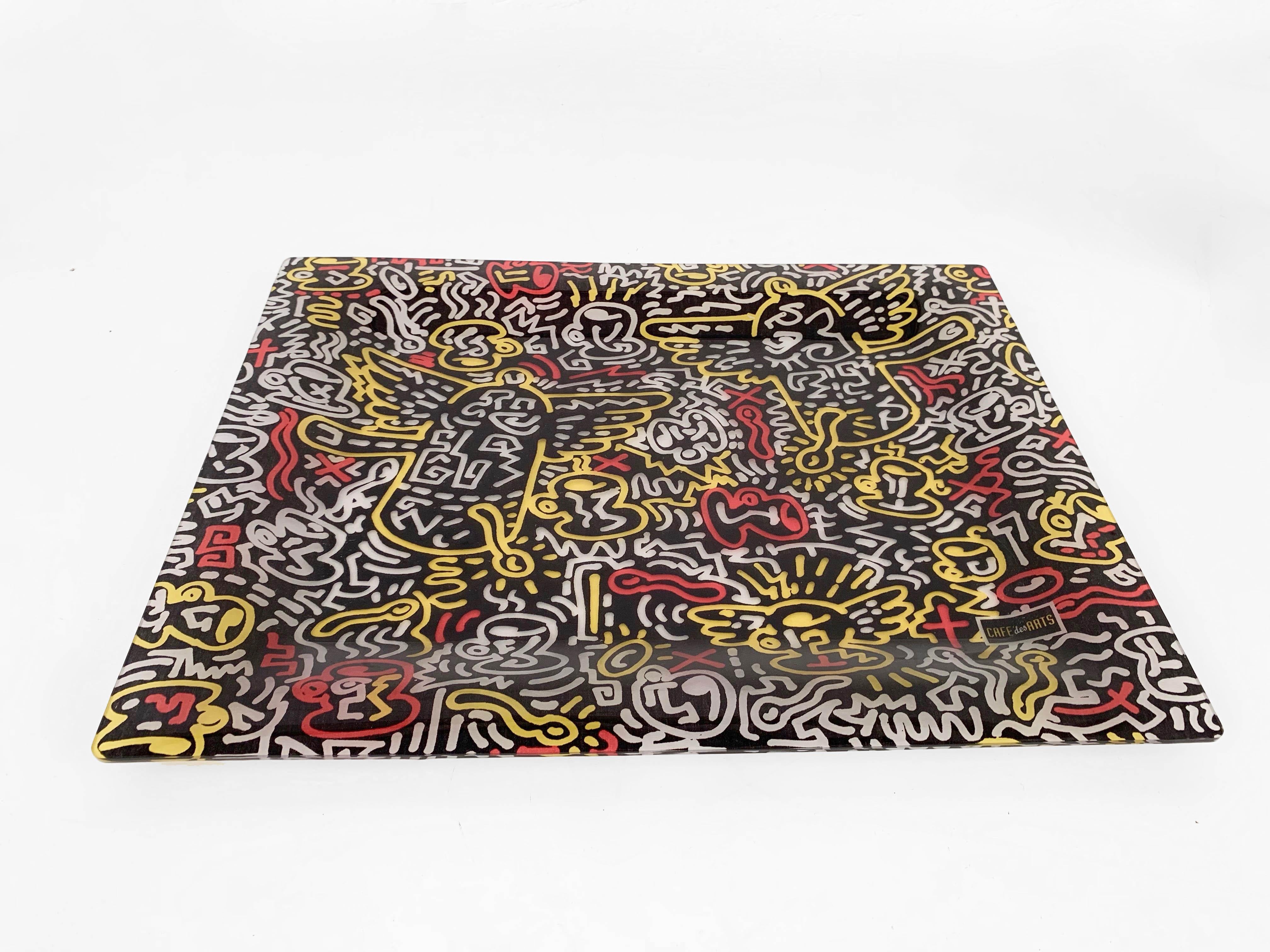 Wonderful midcentury Pop Art serving tray midcentury. This amazing piece of serveware, is made after Keith Haring with the design of Cafe 'des Arts.

This amazing piece is completely handmade and finished by hand.

This item is in good general