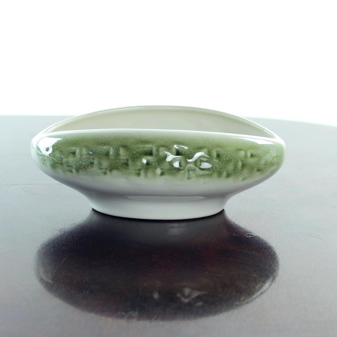 Mid-Century Modern Mid-Century Porcelain Bowl, Czechoslovakia 1960s For Sale