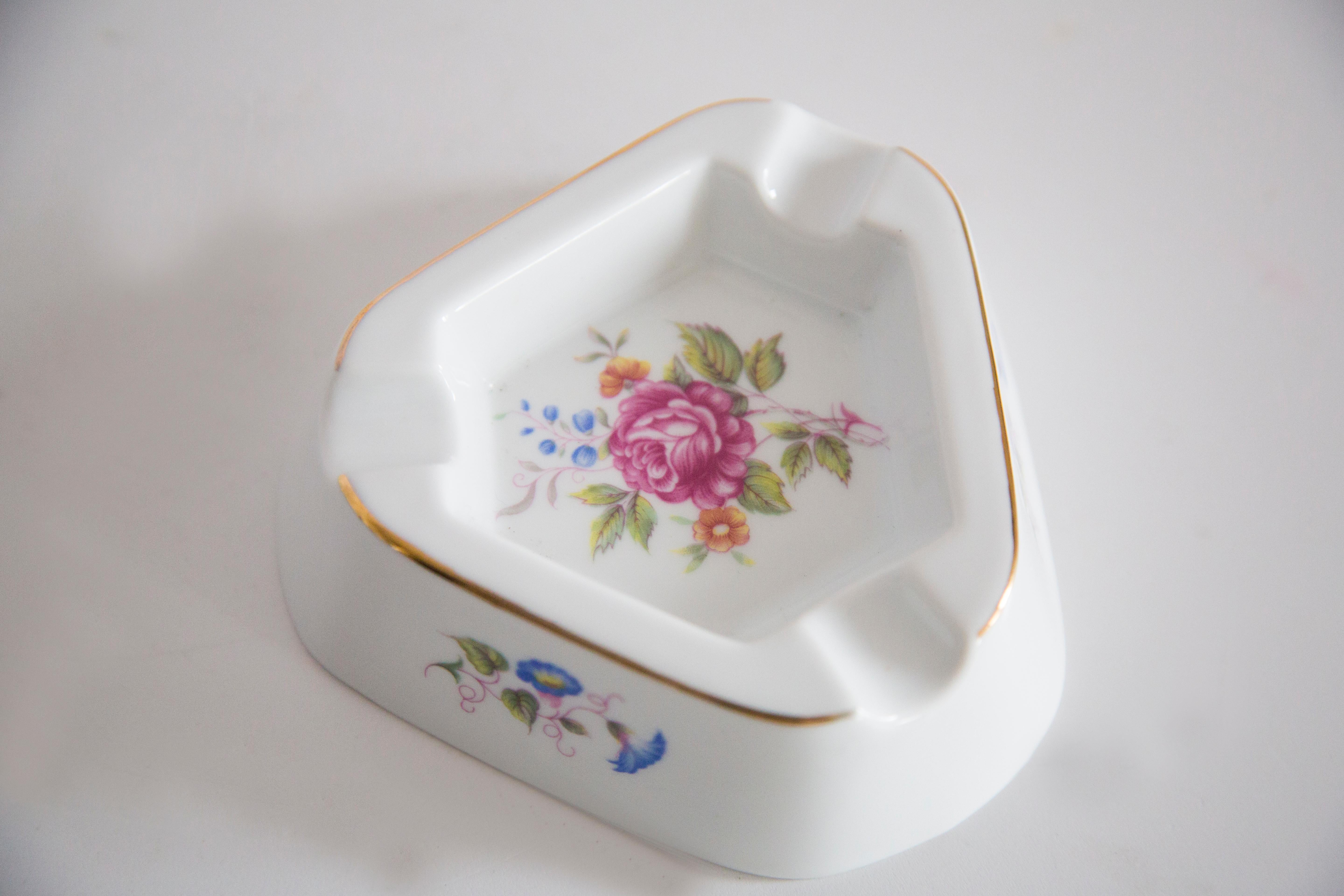 Midcentury Porcelain Flowers Roses Ashtray, Europe, 1970s For Sale 1