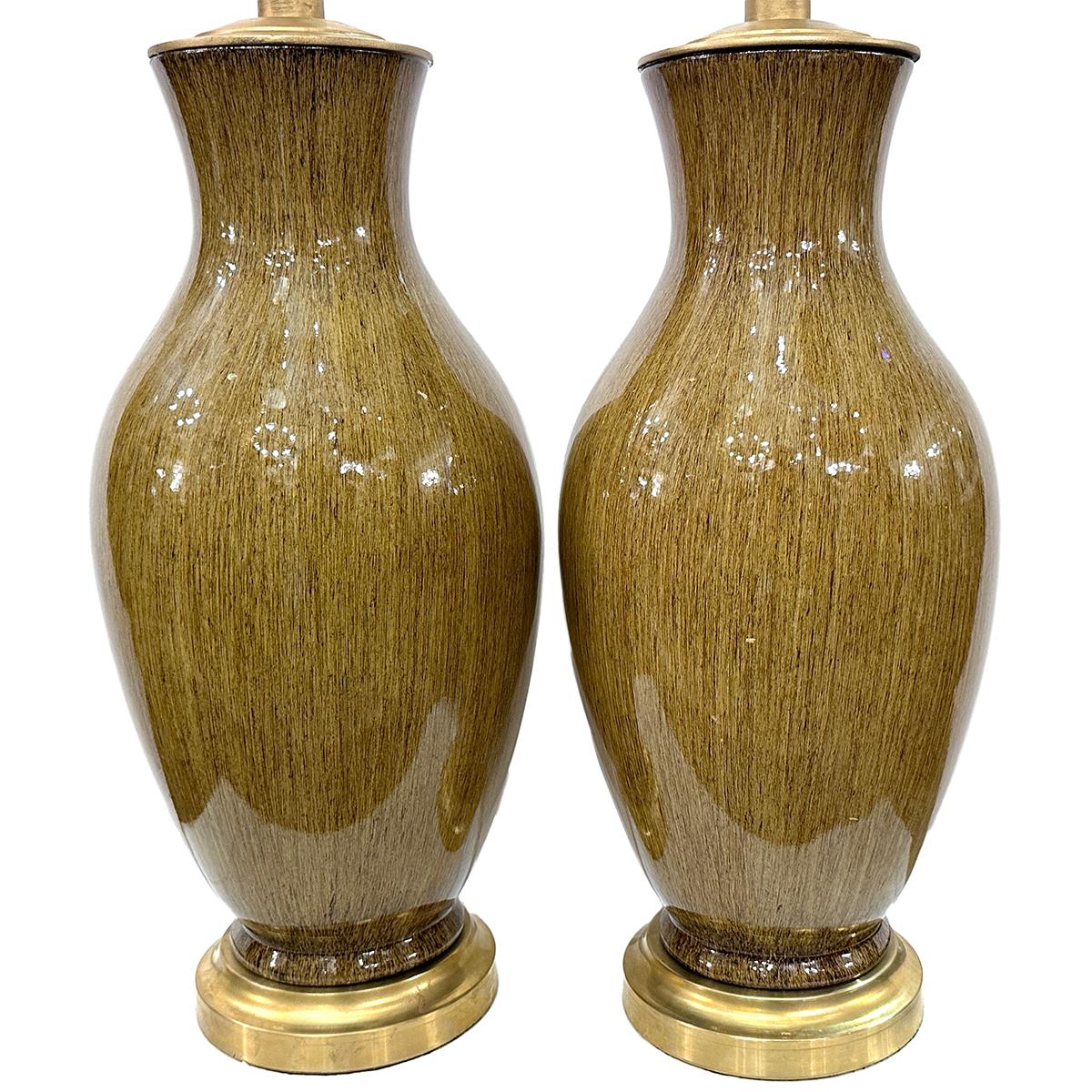 Pair of circa 1960s Italian porcelain table lamps.

Measurements:
Height of body: 22