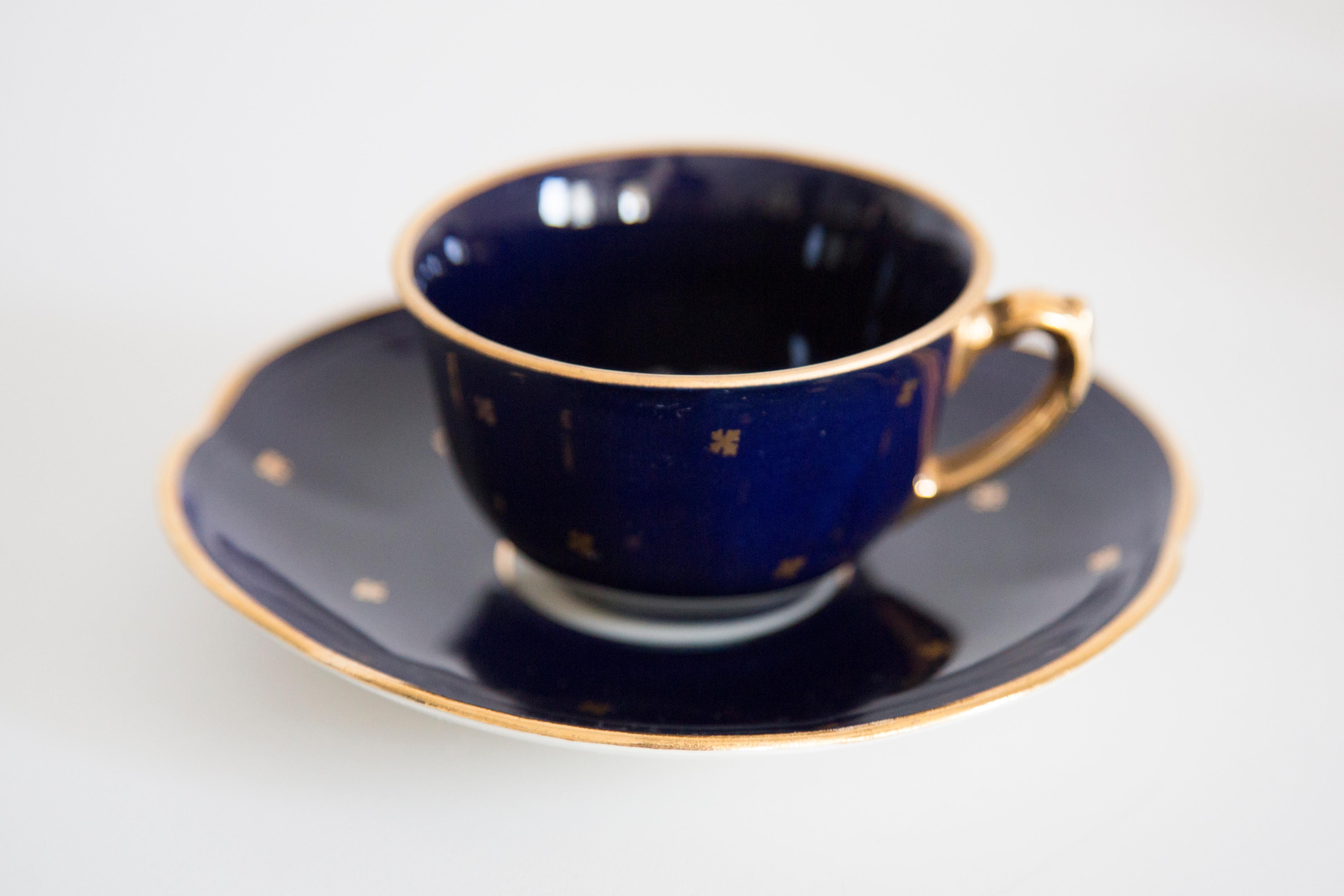 Midcentury Porcelain Navy Blue Tea Coffee Service Jug and Cups, Poland, 1960 For Sale 1