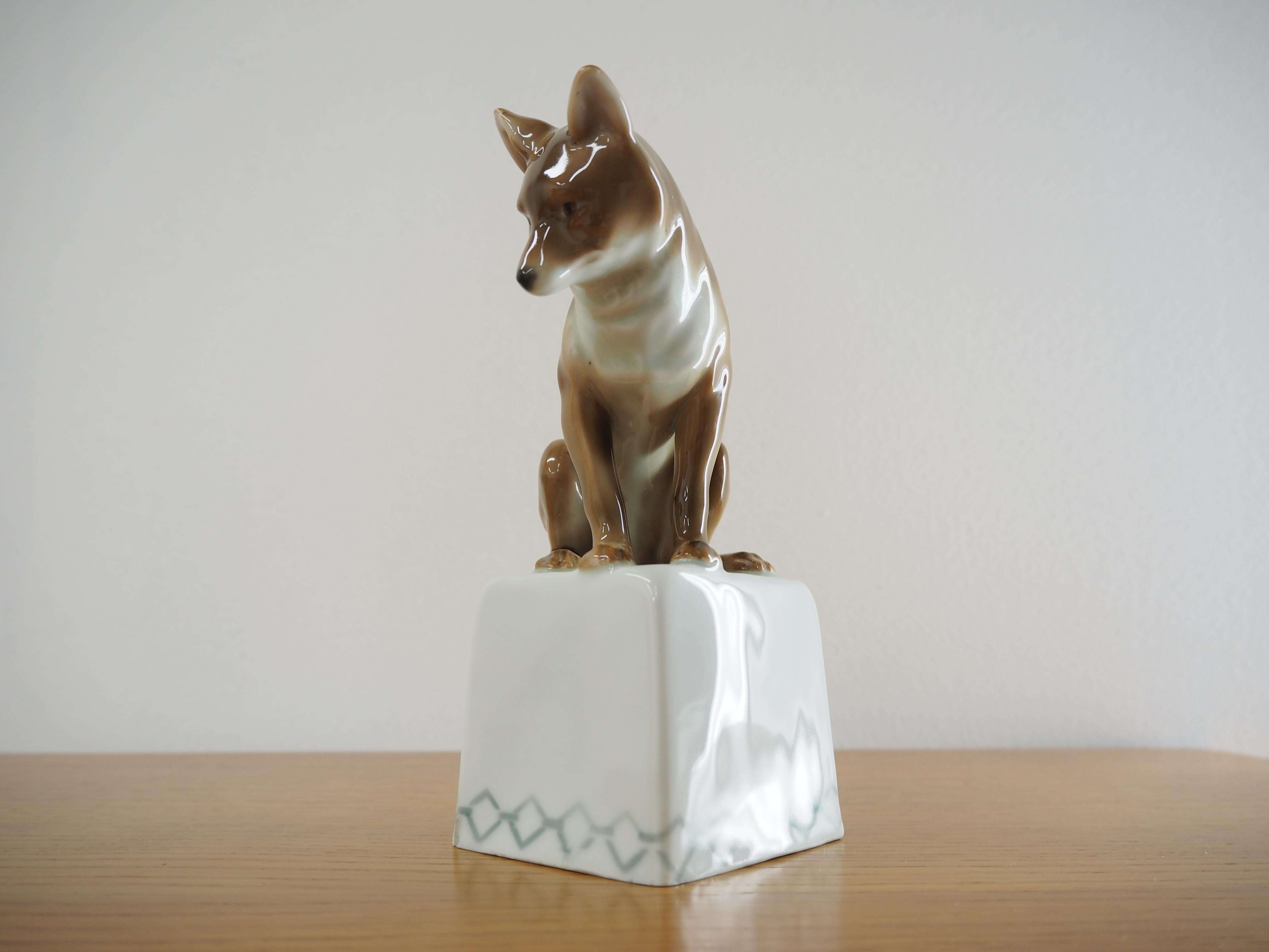 Midcentury Porcelain Sculpture of Fox, 1960s 3