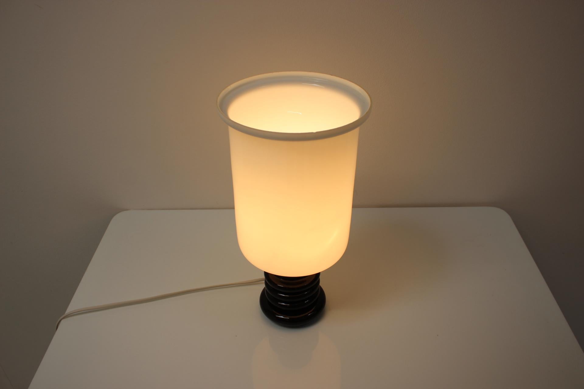Czech Midcentury Porcelain Table Lamp, 1960s For Sale
