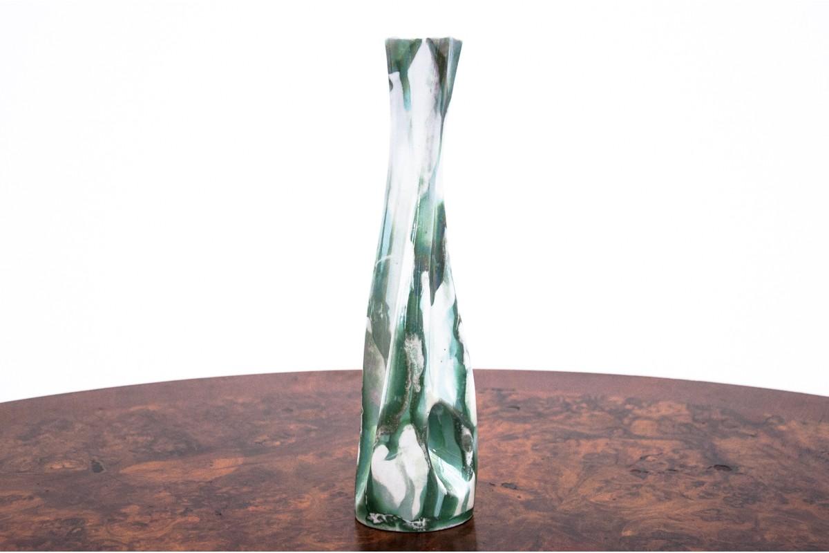 Porcelain green vase, Poland, 1960s
Very good condition. 
Dimensions: height 29 cm / width 7.5 cm / depth 6 cm

