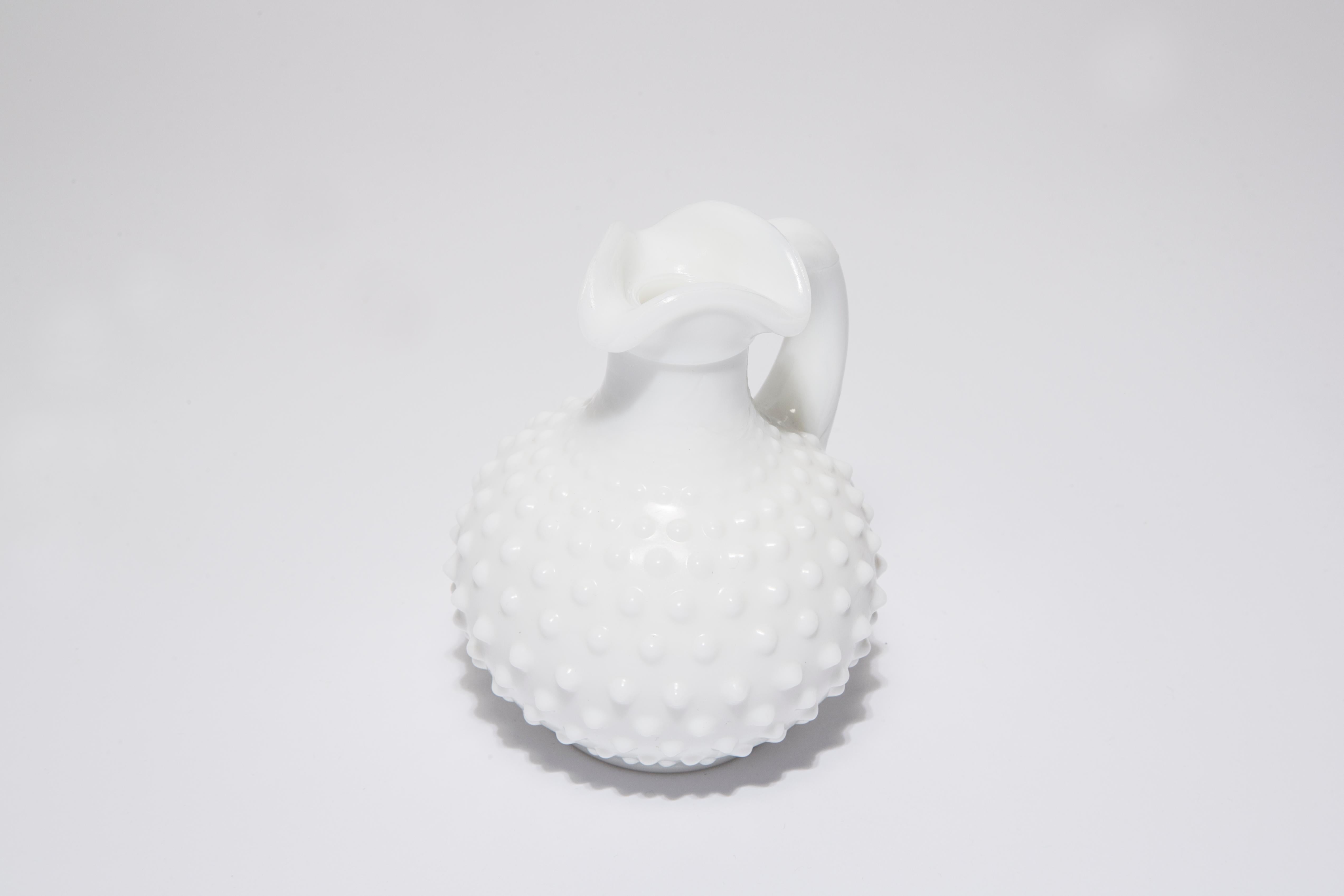 Midcentury Porcelain White Mini Vase with a Frill, Europe, 1990s For Sale 2