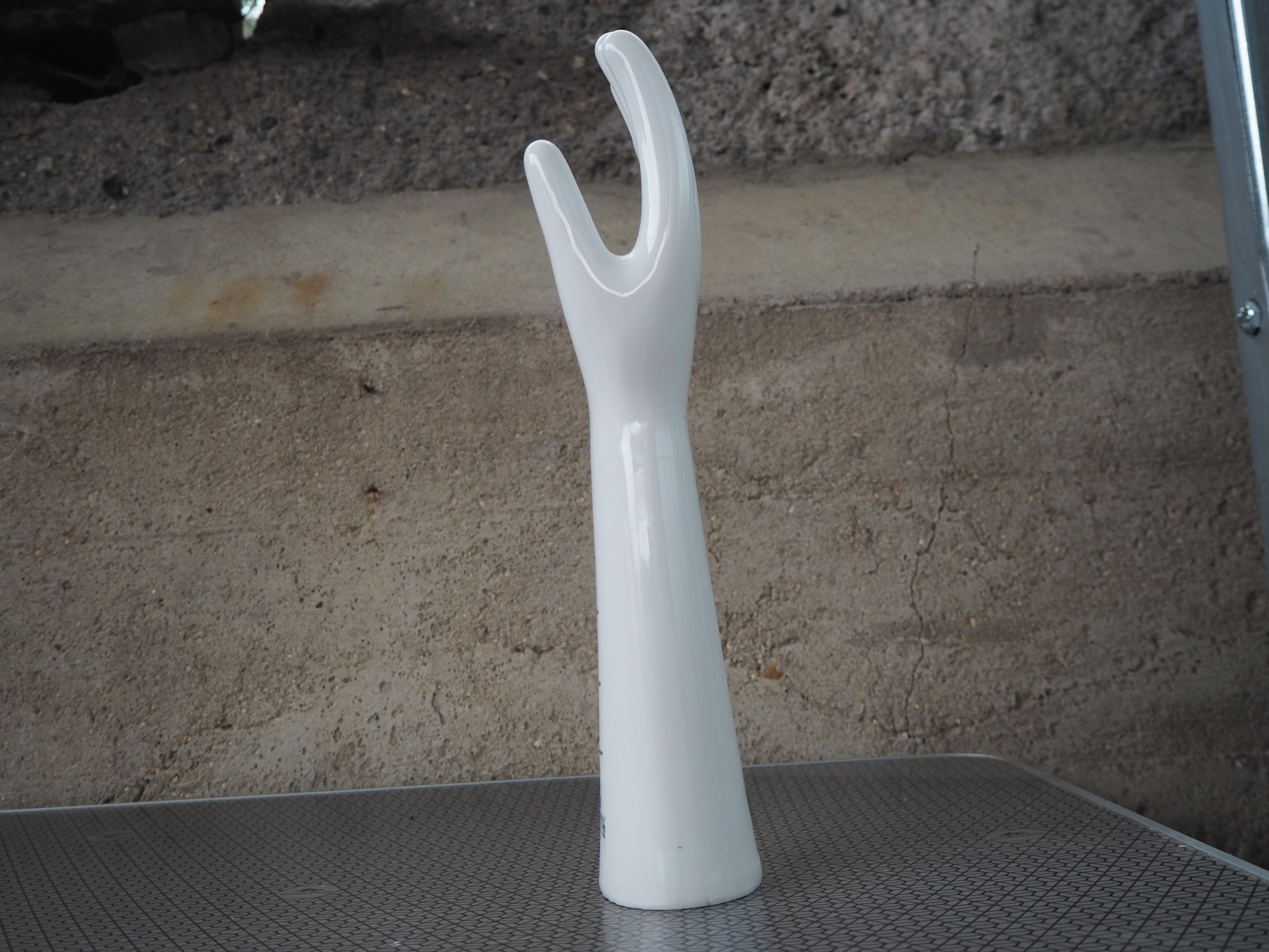 Midcentury Porclain Hand, Schmuckhalter, Westdeutschland, 1960er Jahre im Zustand „Gut“ im Angebot in Praha, CZ