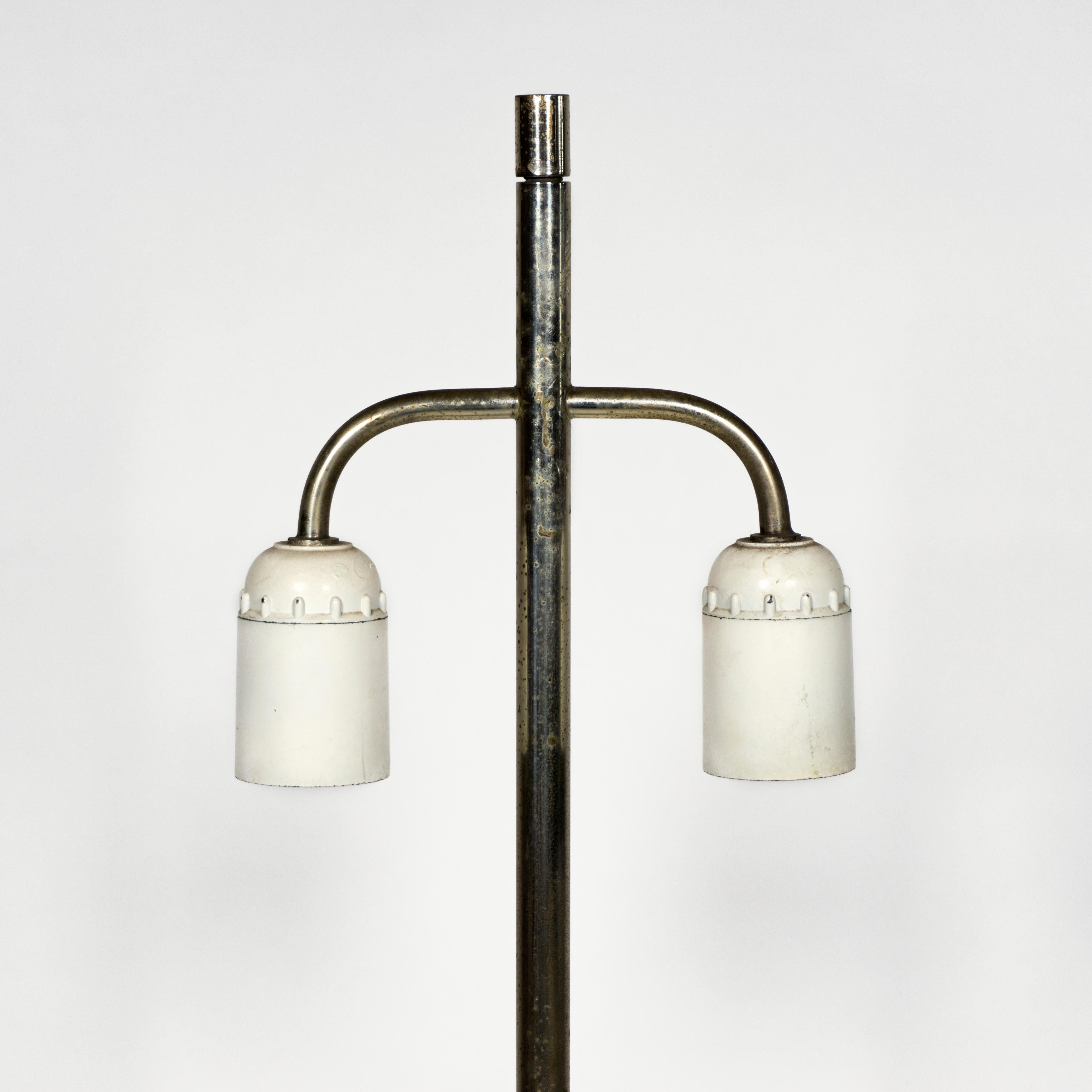 Italienische Vintage Pyramiden-Tischlampe der High Society, Tonello & Montagna Grillo, 1970 im Angebot 2