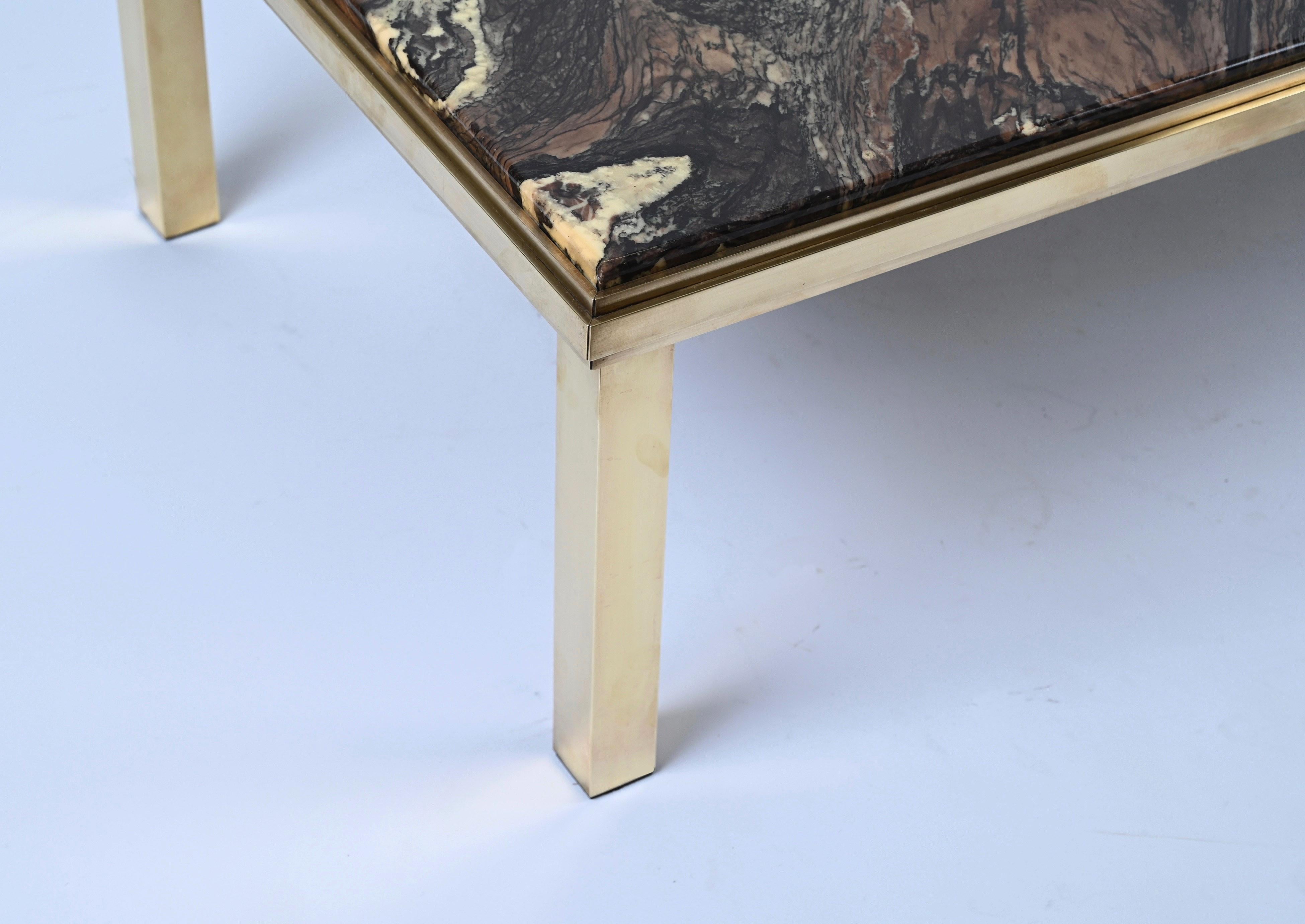 Table basse rectangulaire italienne du milieu du siècle en marbre quartzite et laiton, 1970 en vente 8