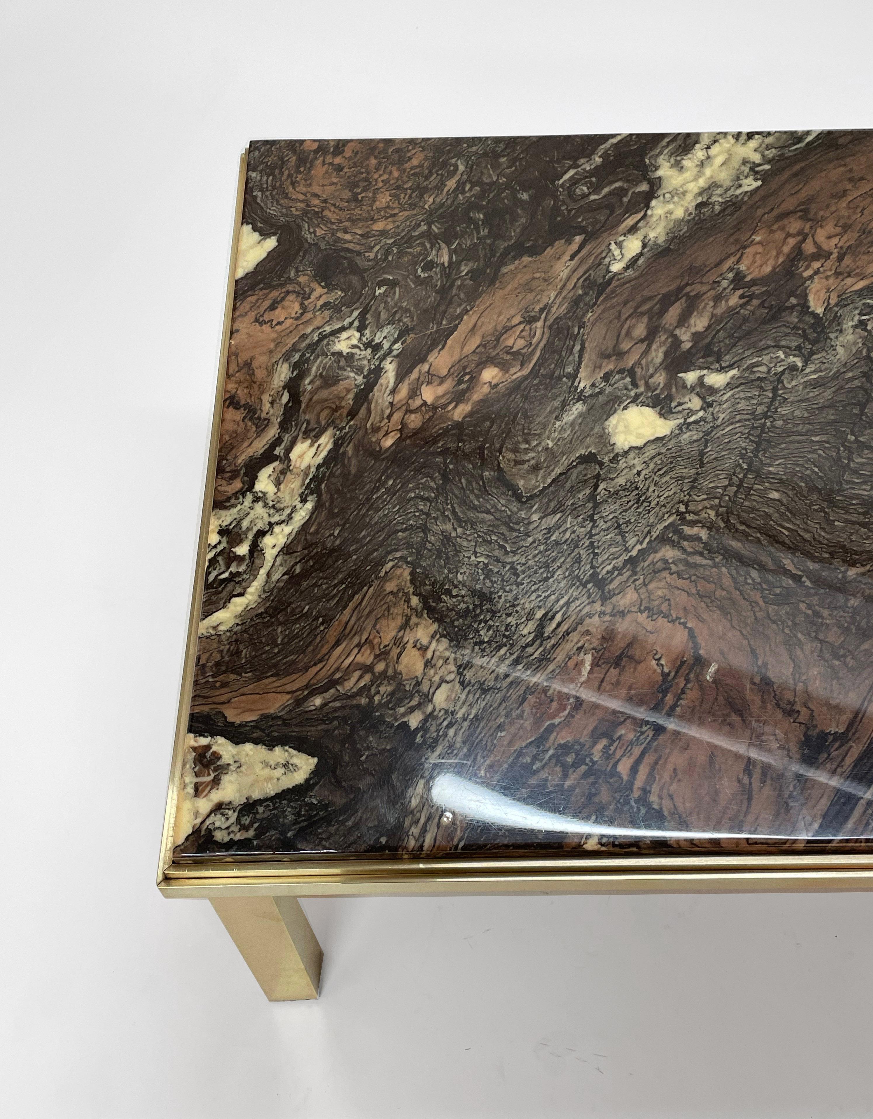 Table basse rectangulaire italienne du milieu du siècle en marbre quartzite et laiton, 1970 en vente 10