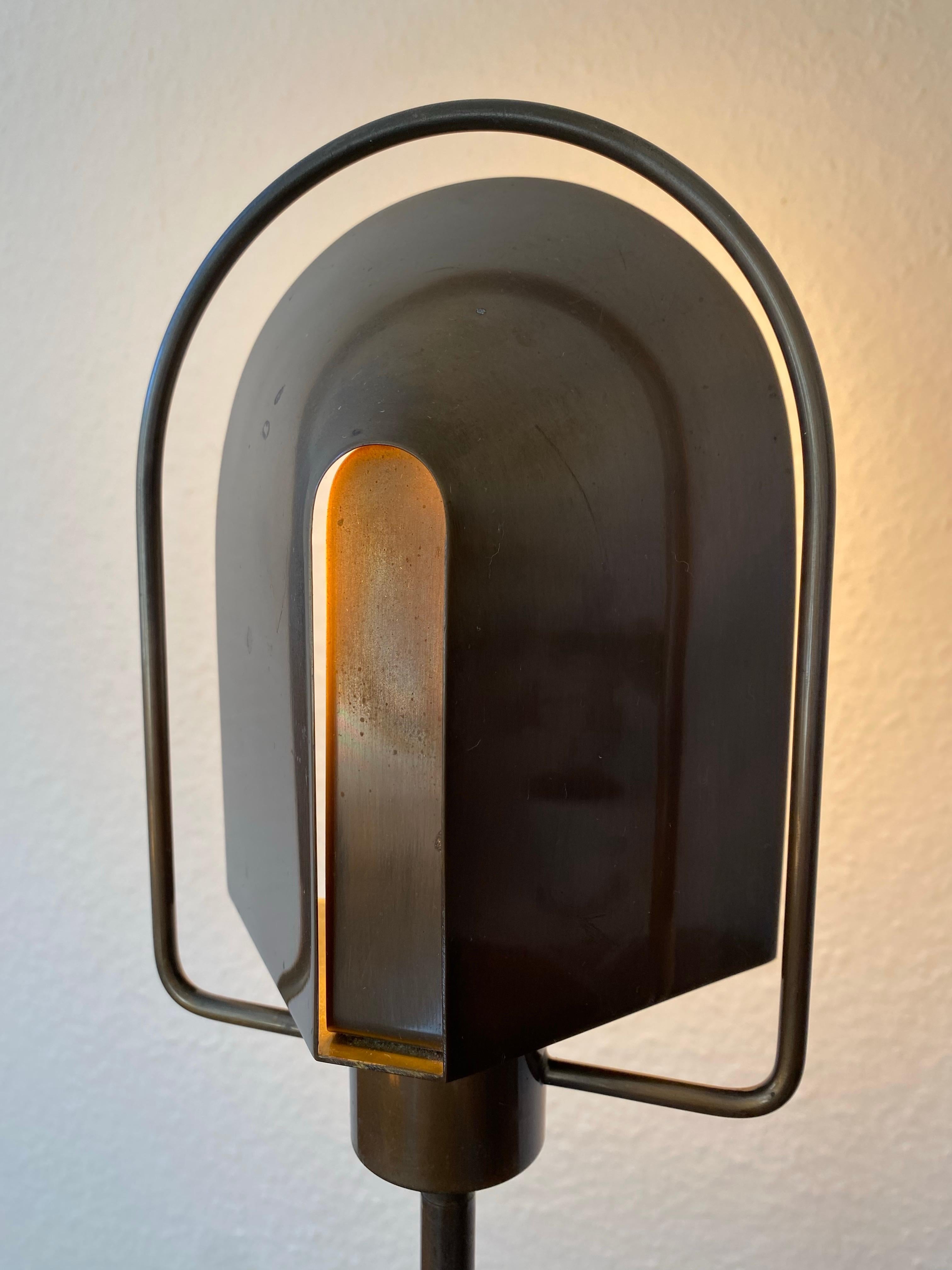 Lampada da lettura regolabile in ottone di Florian Schulz, metà secolo. in vendita 6