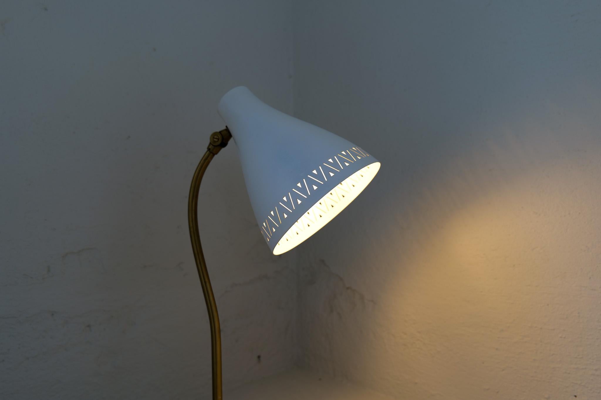 Midcentury Modern Rare Adjustable Table Lamp Böhlmarks, 1940s, Sweden For Sale 7