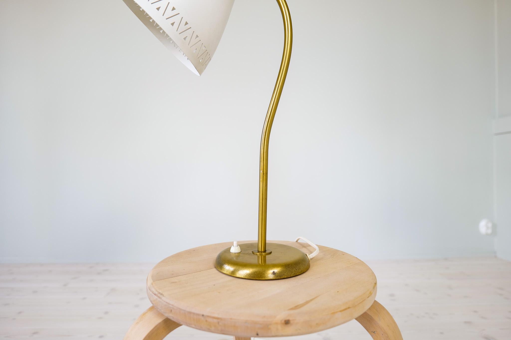 Midcentury Modern Rare Adjustable Table Lamp Böhlmarks, 1940s, Sweden In Good Condition For Sale In Hillringsberg, SE