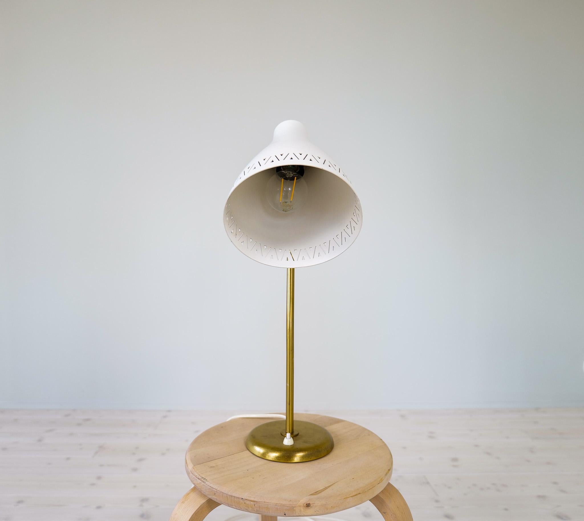 Midcentury Modern Rare Adjustable Table Lamp Böhlmarks, 1940s, Sweden For Sale 2