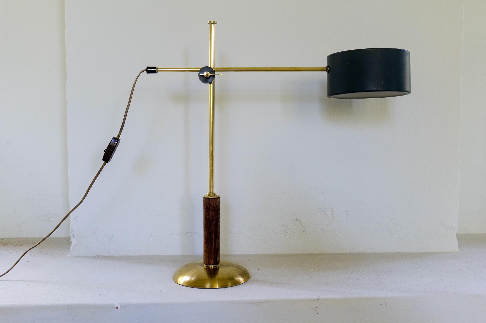 Mid-Century Modern Midcentury Rare Brass and Walnut Table Lamp by Einar Bäckström, Sweden, 1950s