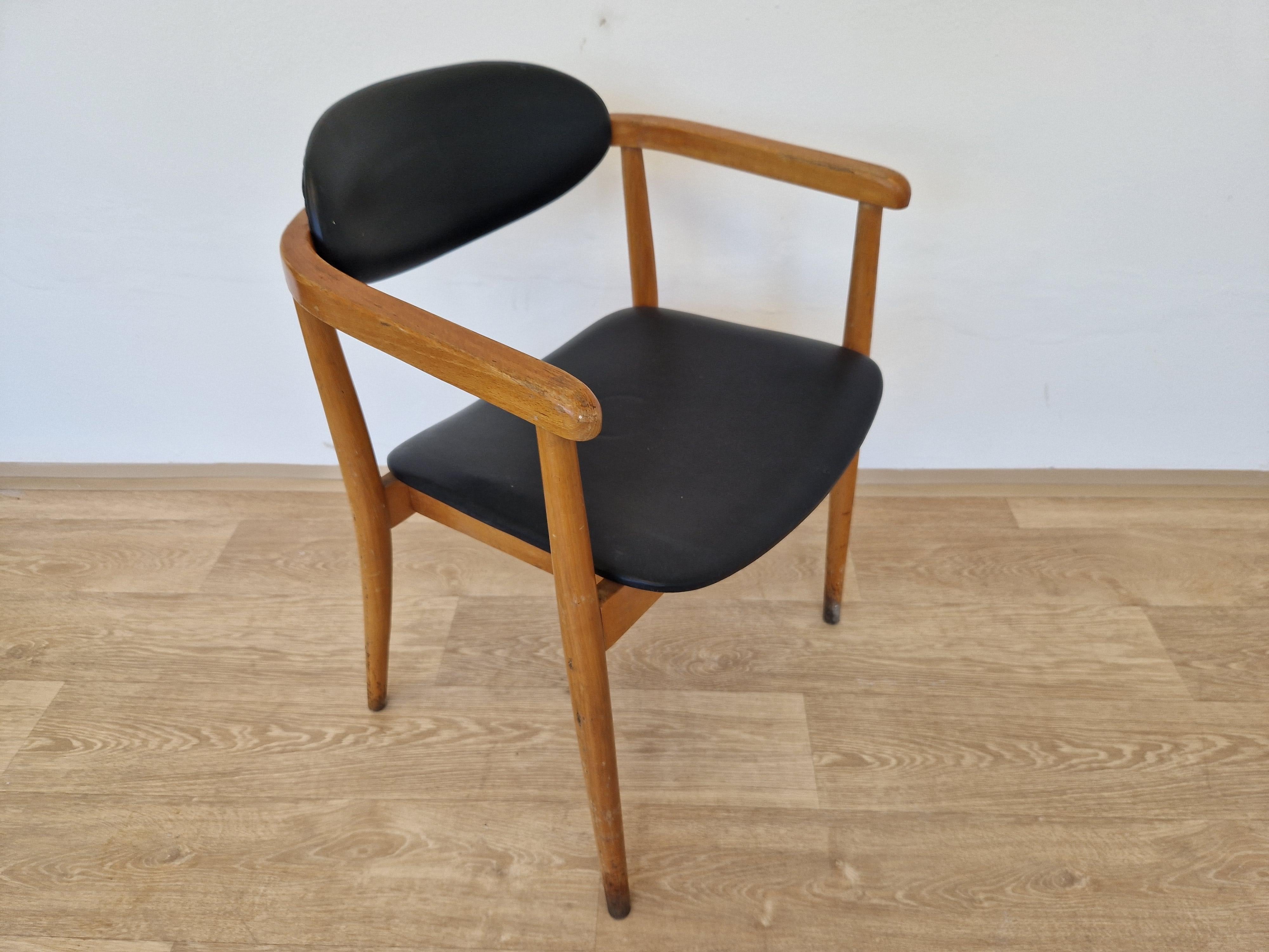 Czech Midcentury Rare Chair TON designed by Antonin Suman, Scandinavian Style, 1960s For Sale