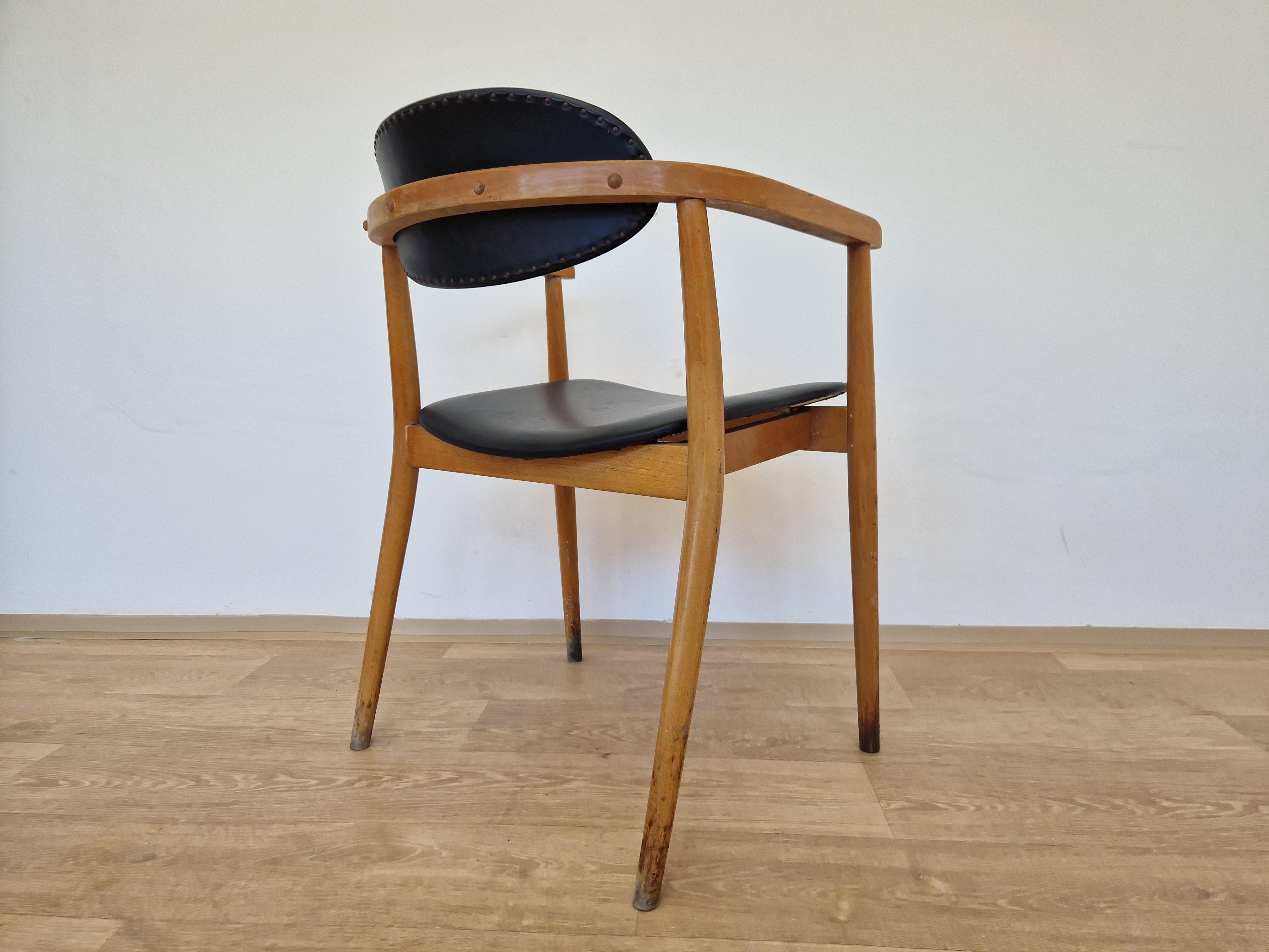 Midcentury Rare Chair TON designed by Antonin Suman, Scandinavian Style, 1960s In Good Condition For Sale In Praha, CZ