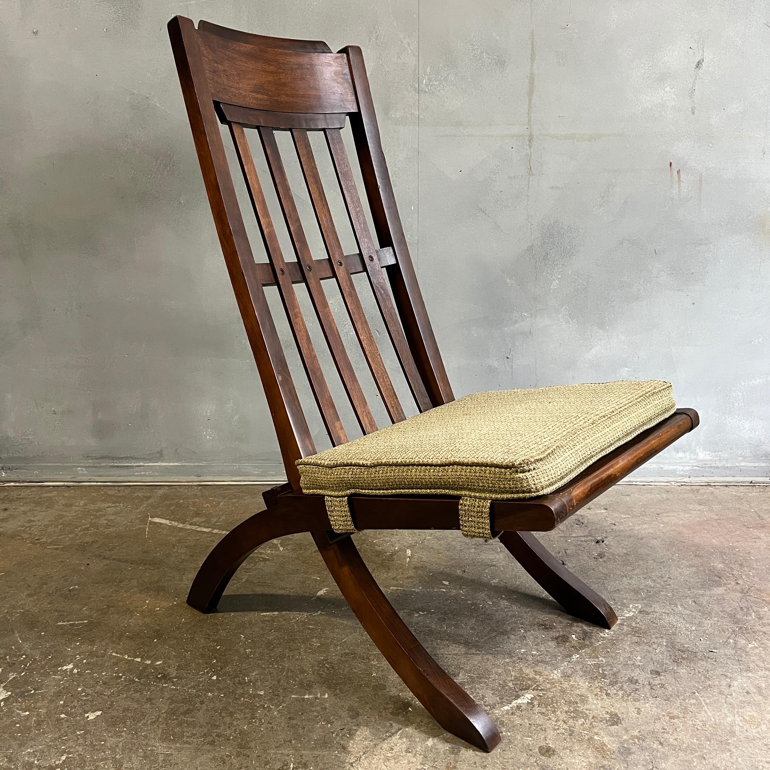 Dieser Sessel Mid-Century Modern aus der Mitte des Jahrhunderts stammt aus der Perspective-Kollektion von Milo Baughman für Drexel aus dem Jahr 1951. Aus exotischem Mindoro-Holz gefertigt, das im Licht schimmert. Dieser Stuhl ist äußerst selten und
