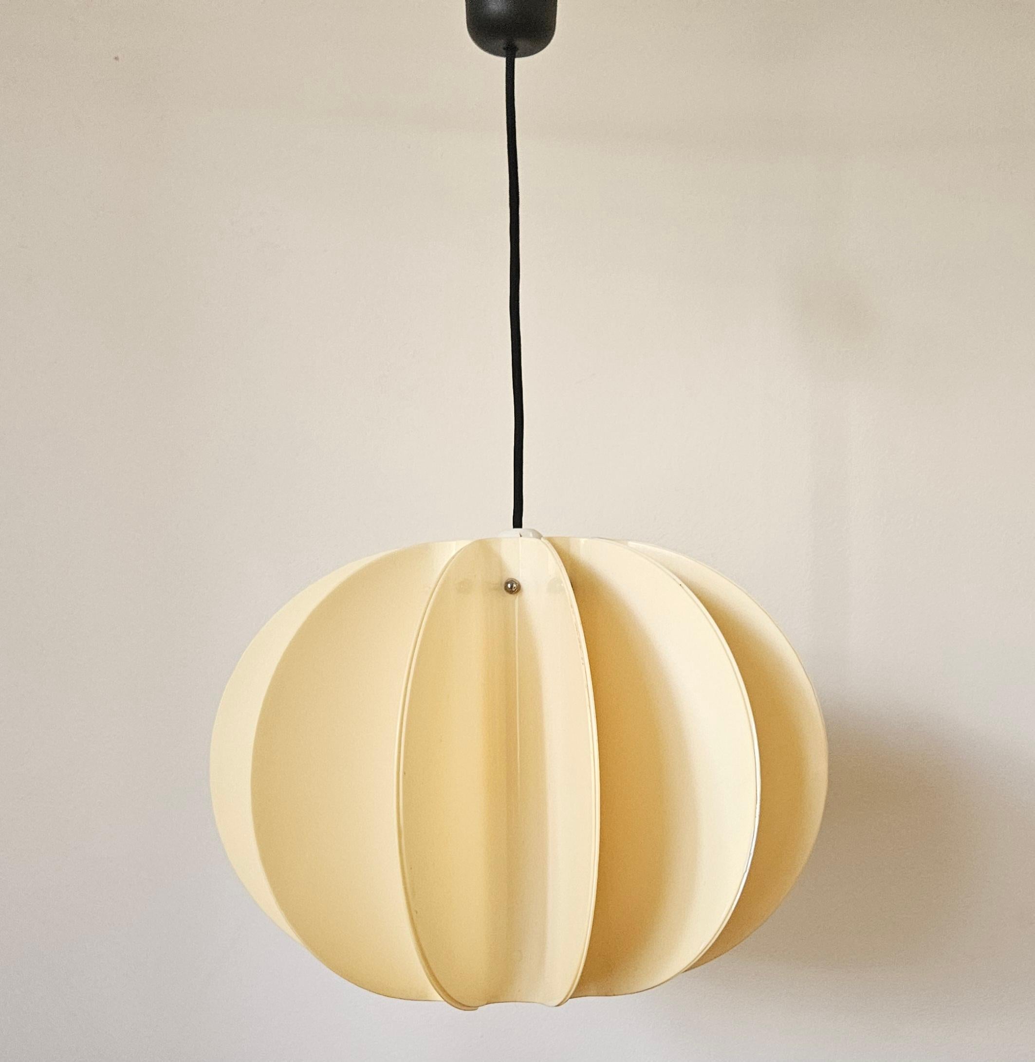 Midcentury Rare Large Pendant Pumpkin Desing, Italy, 1970s For Sale 11