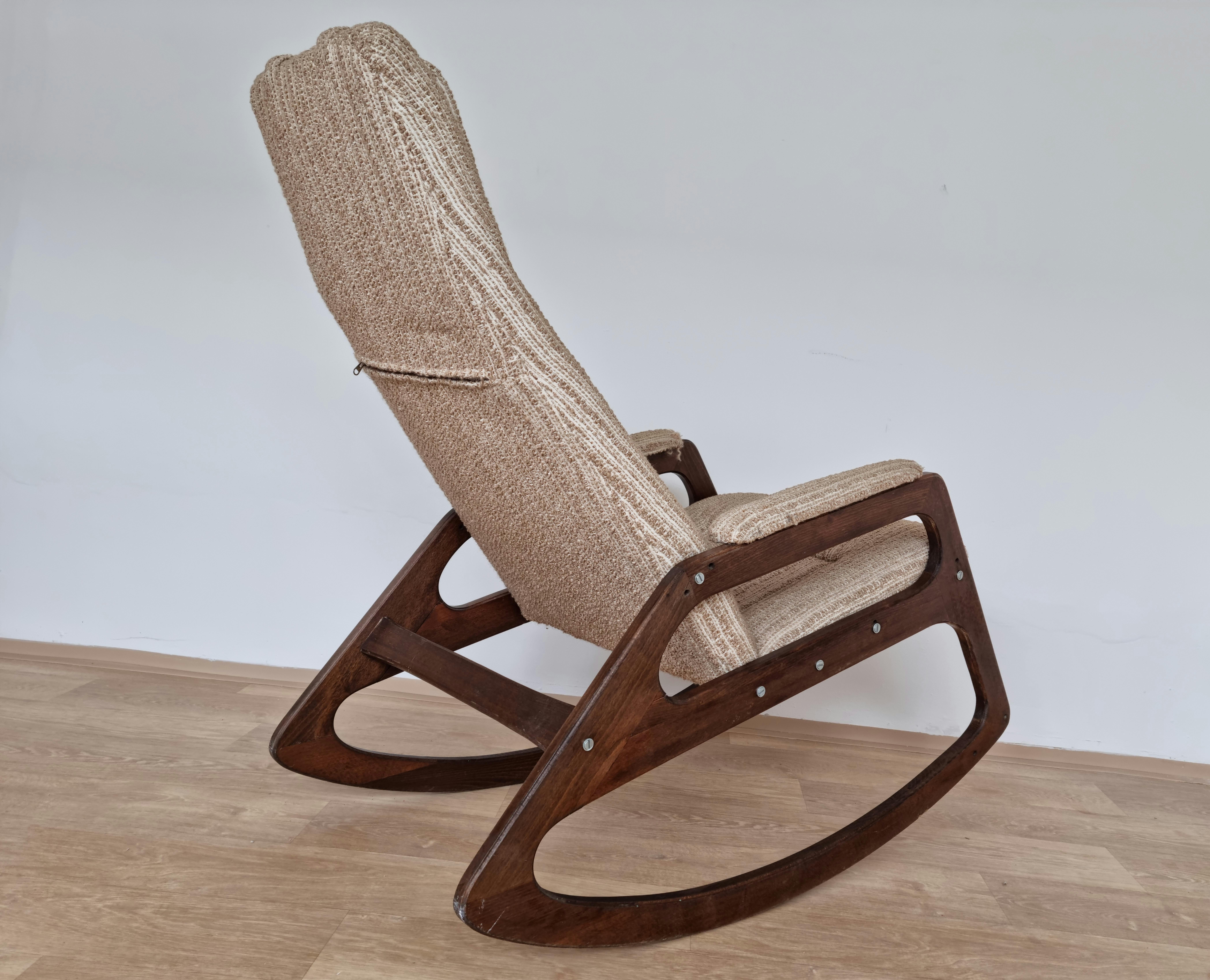 Midcentury Rare Rocking Chair Uluv, Czechoslovakia, 1960s For Sale 3