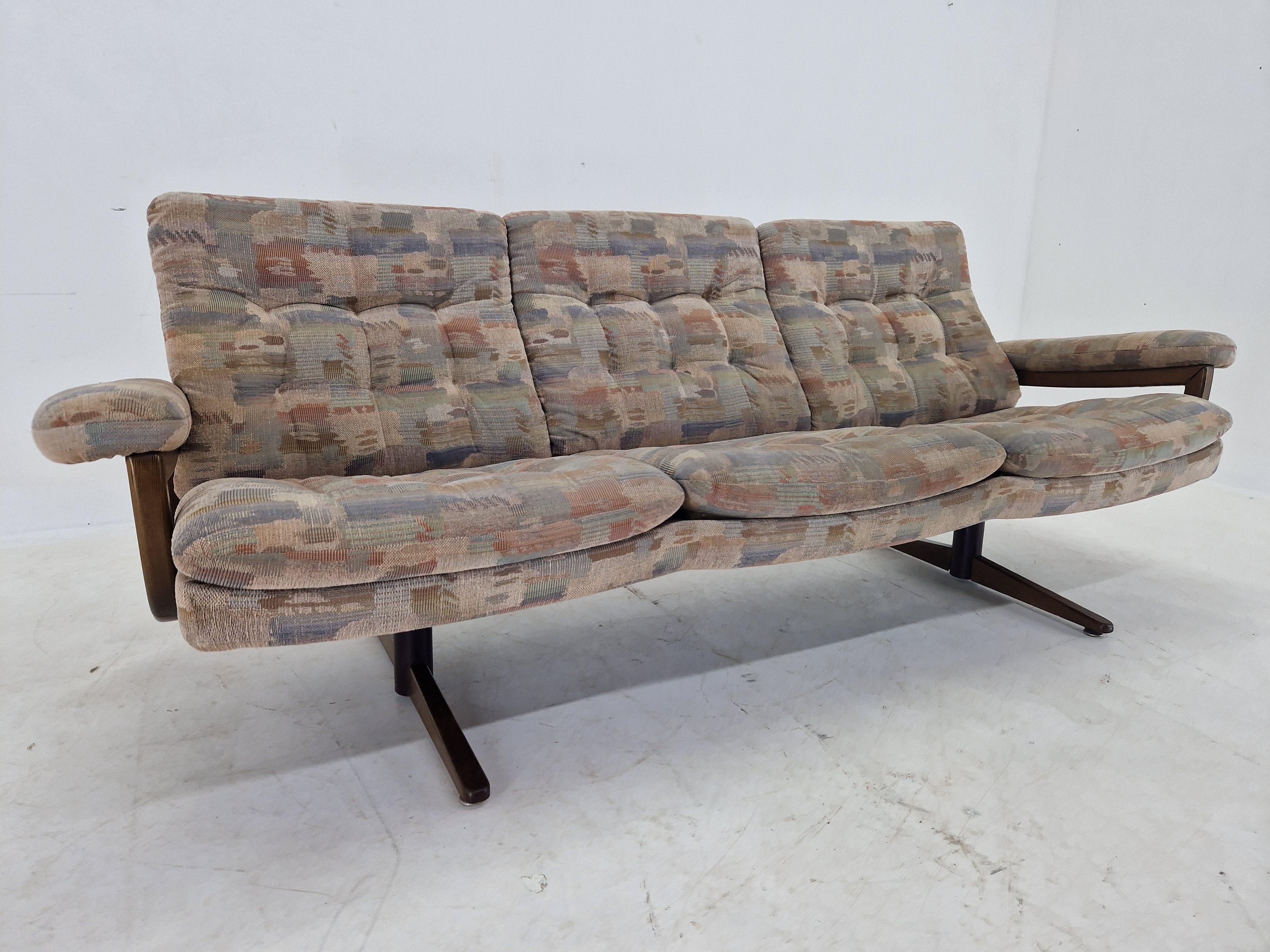 Seltenes skandinavisches Sofa aus der Jahrhundertmitte, Dänemark, 1970er Jahre im Angebot 4