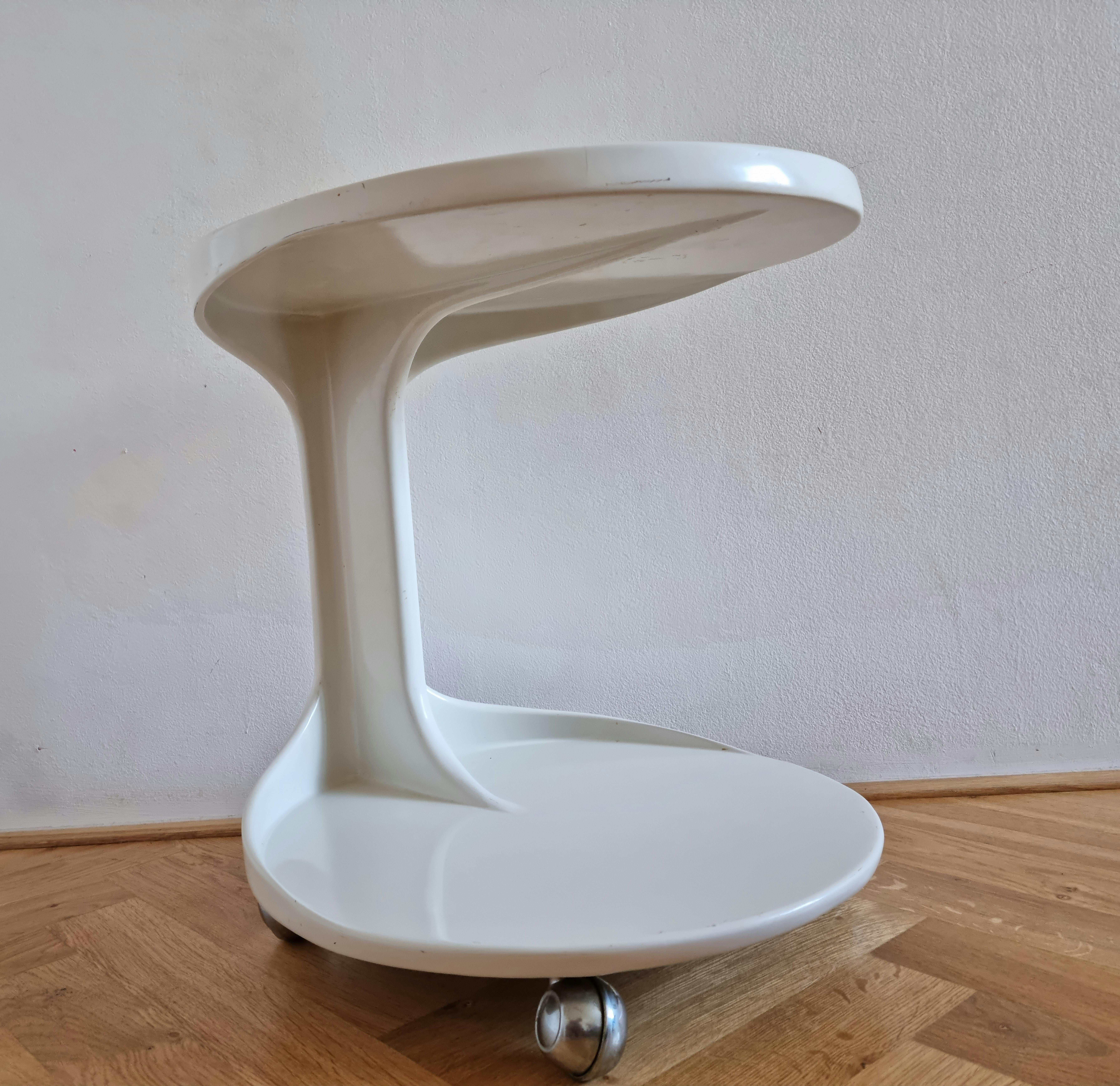 Midcentury Rare Side or Serving Table, Space Age Style, Italy, 1970s In Good Condition For Sale In Praha, CZ