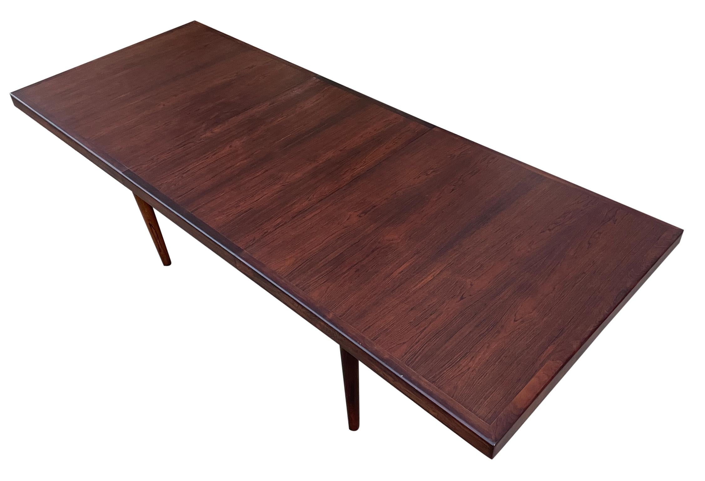 Midcentury Rare Solid minimalist Rosewood Expandable Dining Table with 1 Leaf For Sale 4