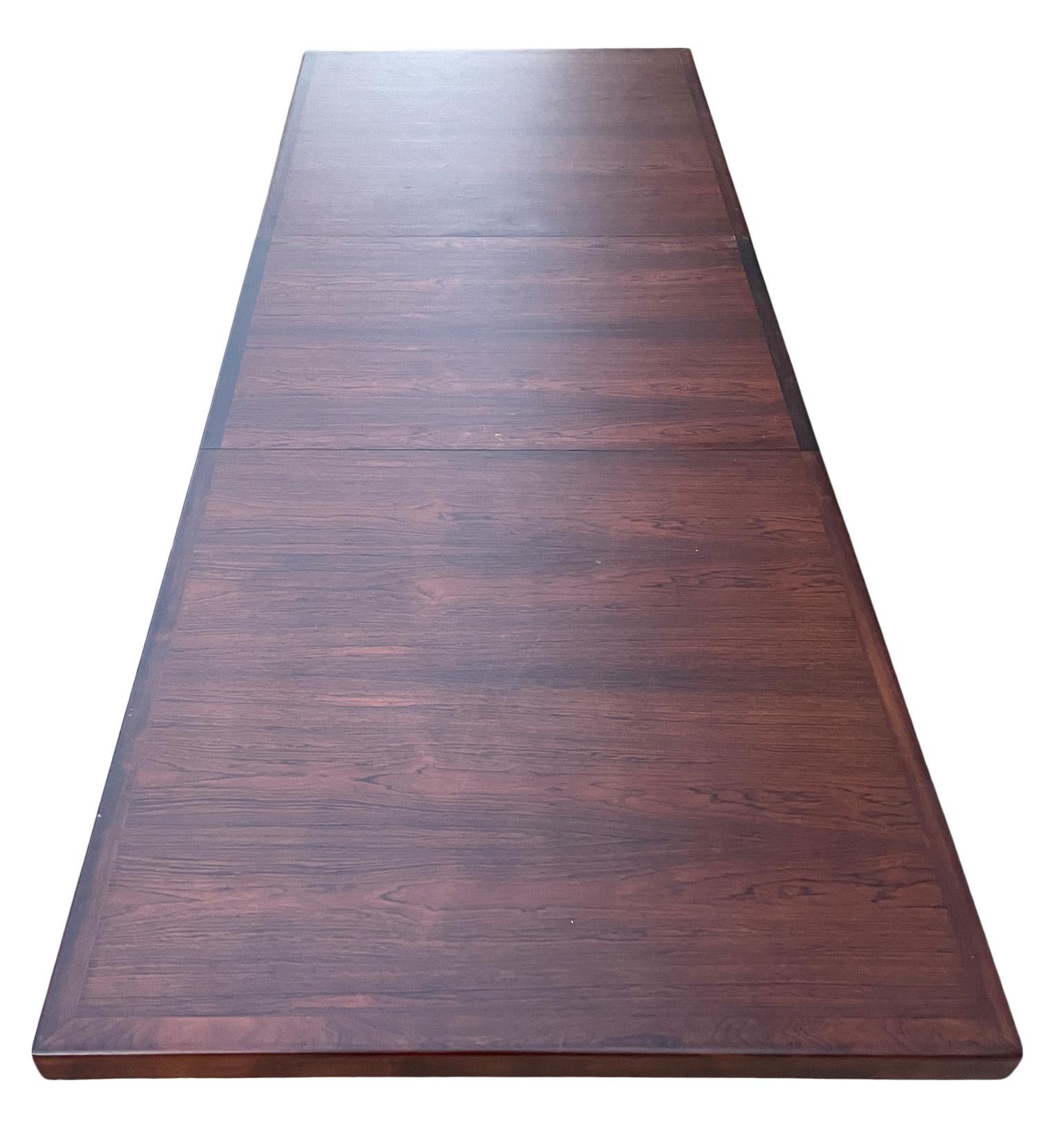 Midcentury Rare Solid minimalist Rosewood Expandable Dining Table with 1 Leaf For Sale 5